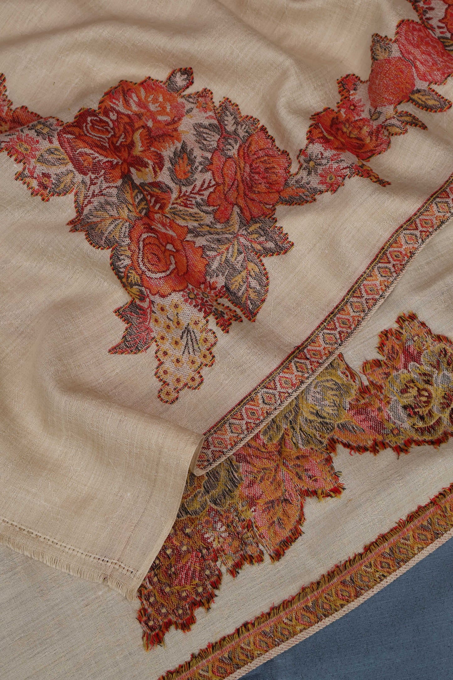 Kani Border Pashmina Shawl  HKSH18