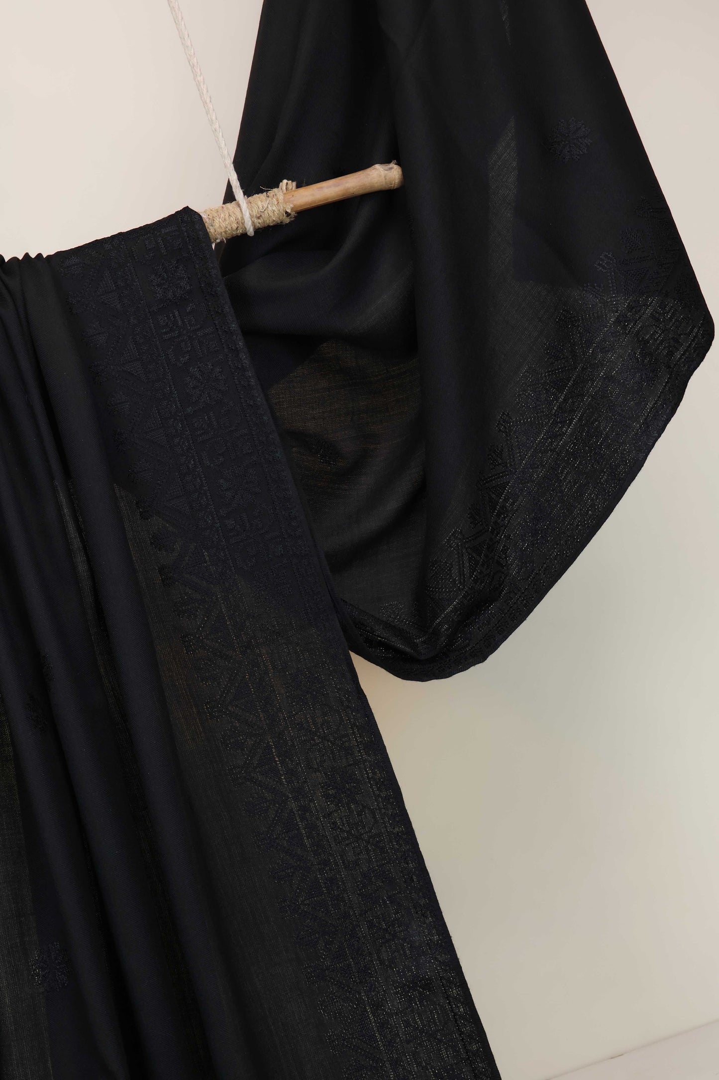 Embroidered Pashmina Black Shawl  Sh268
