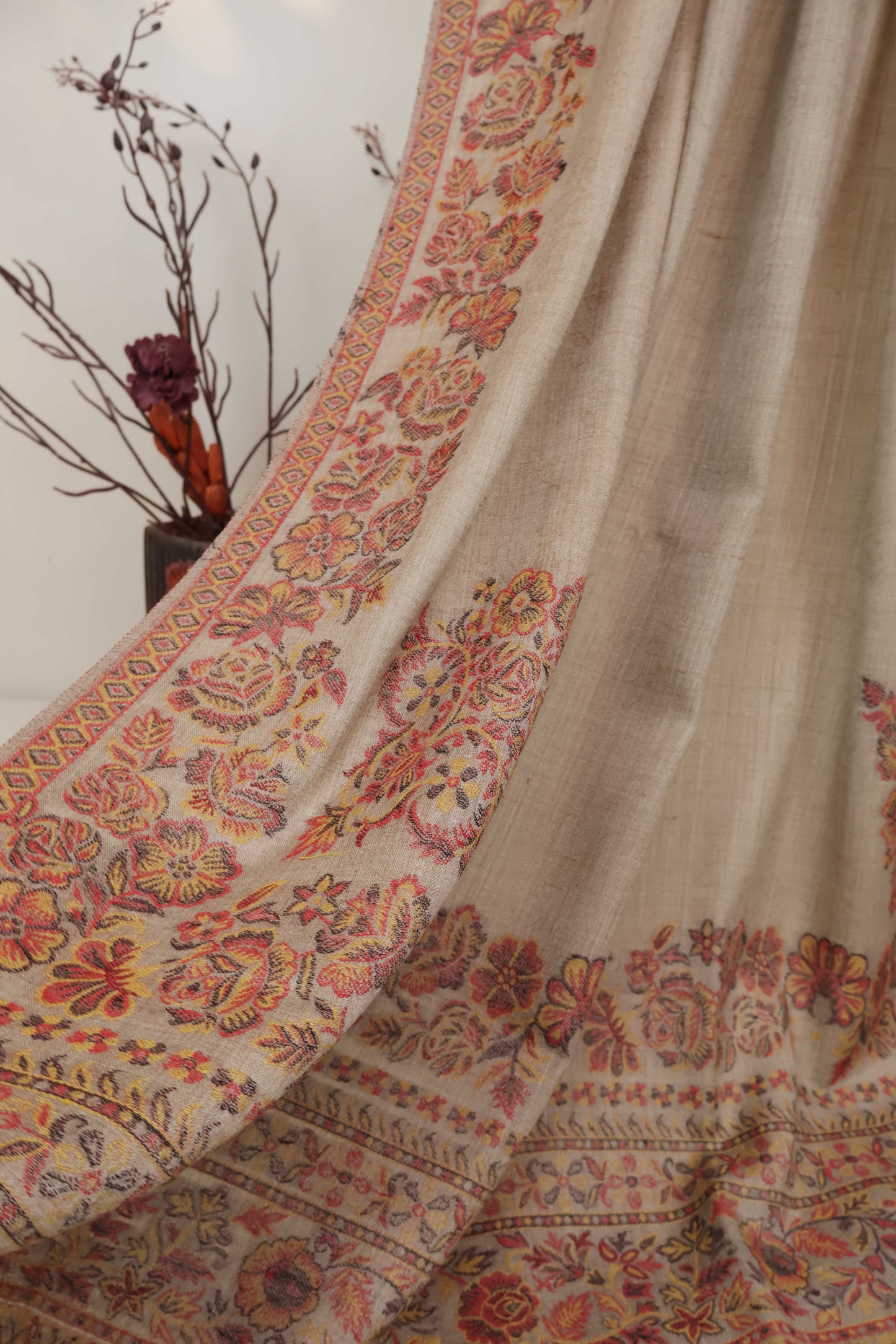 Kani Border Pashmina Shawl  HKSH51