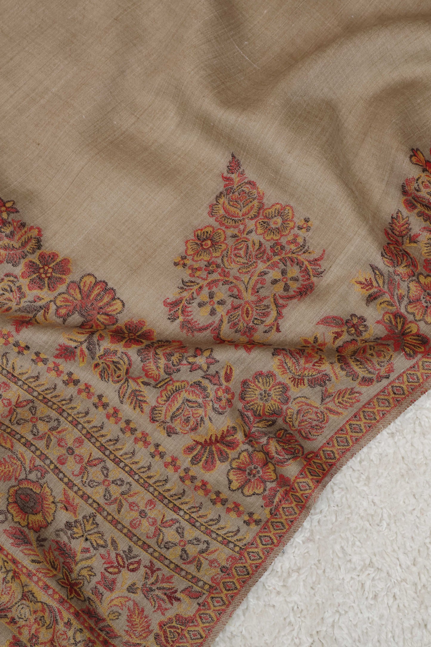 Kani Border Pashmina Shawl  HKSH51