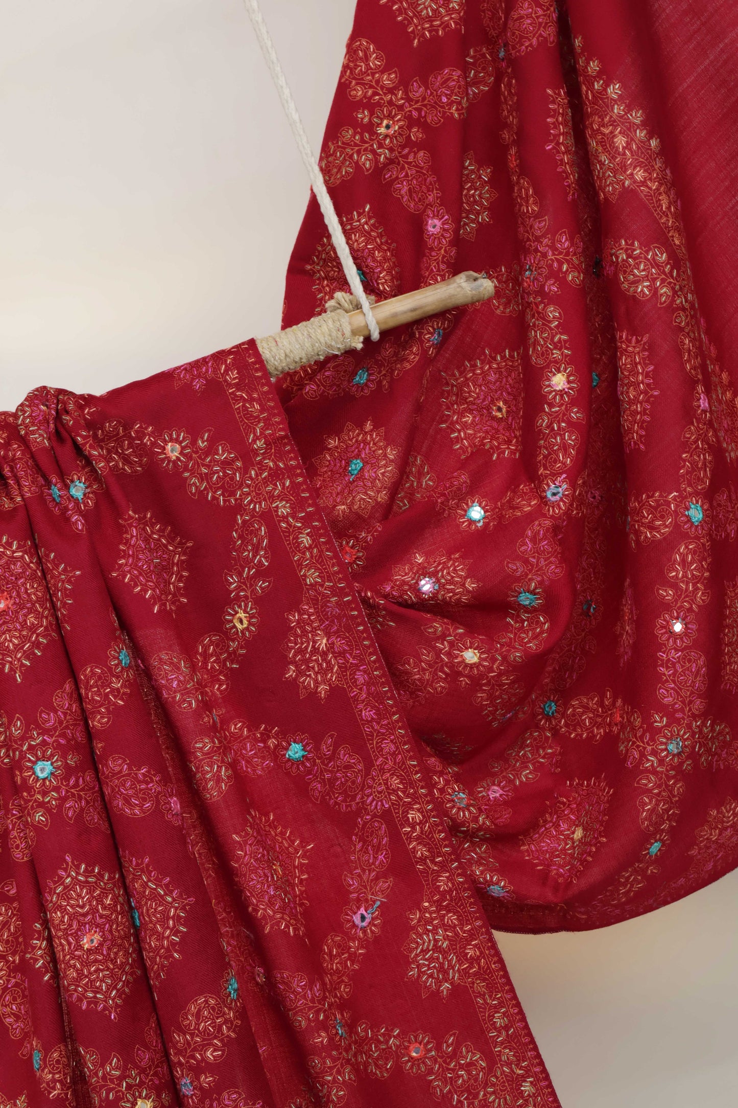 Sui Tanka Embroidered Pashmina Shawl SB43