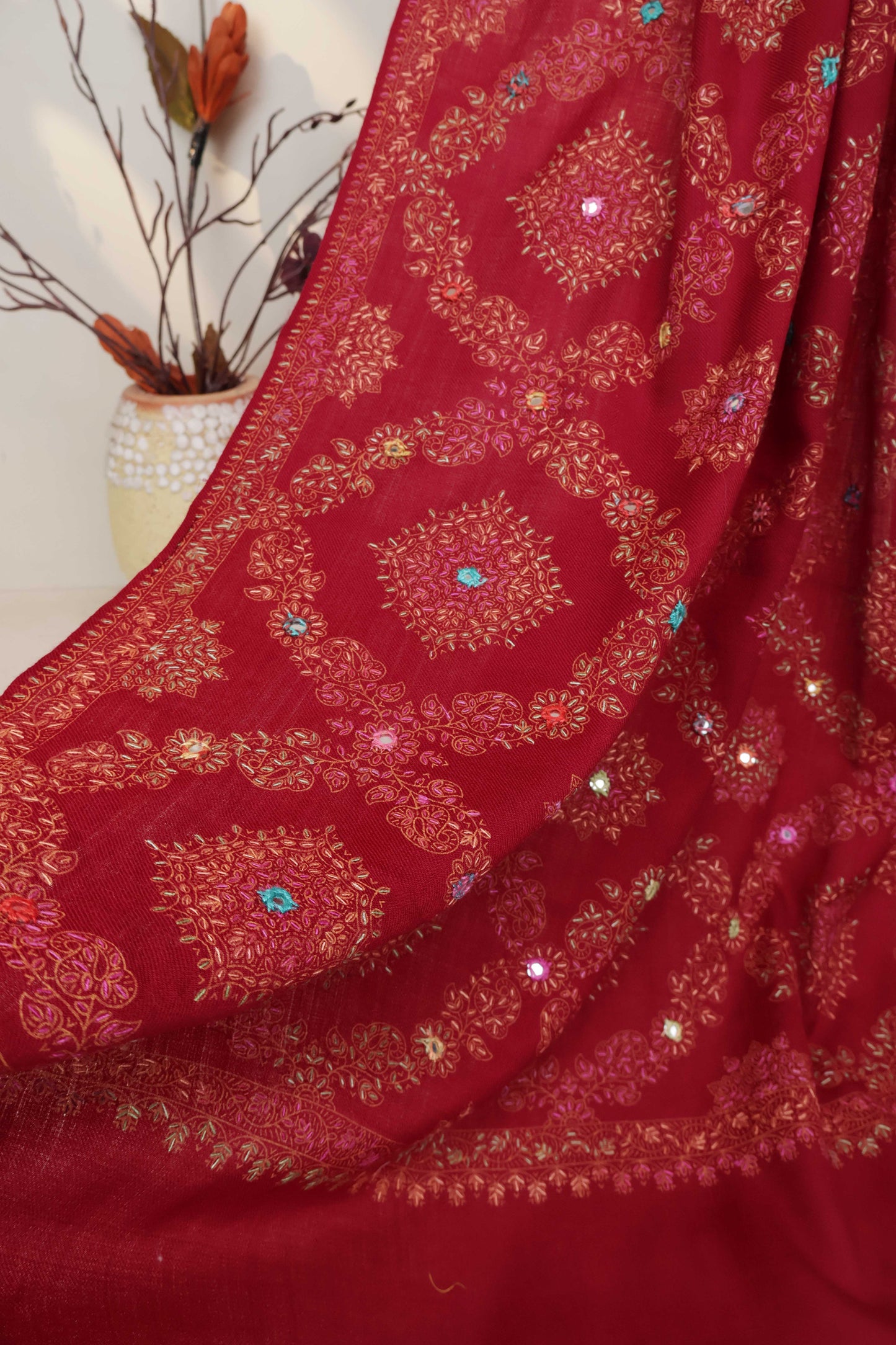 Sui Tanka Embroidered Pashmina Shawl SB43