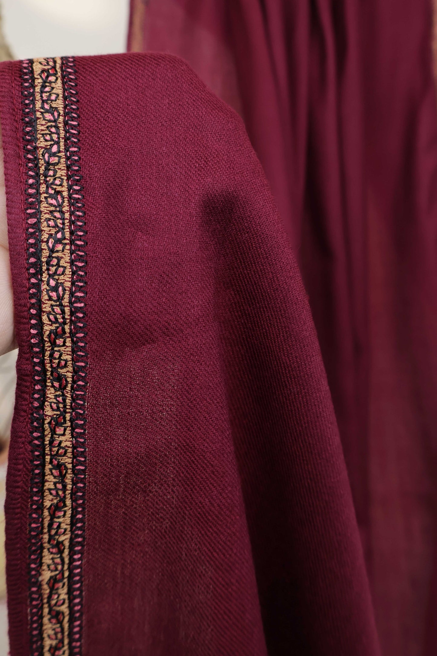 Embroidered Broder Pashmina Shawl SB40