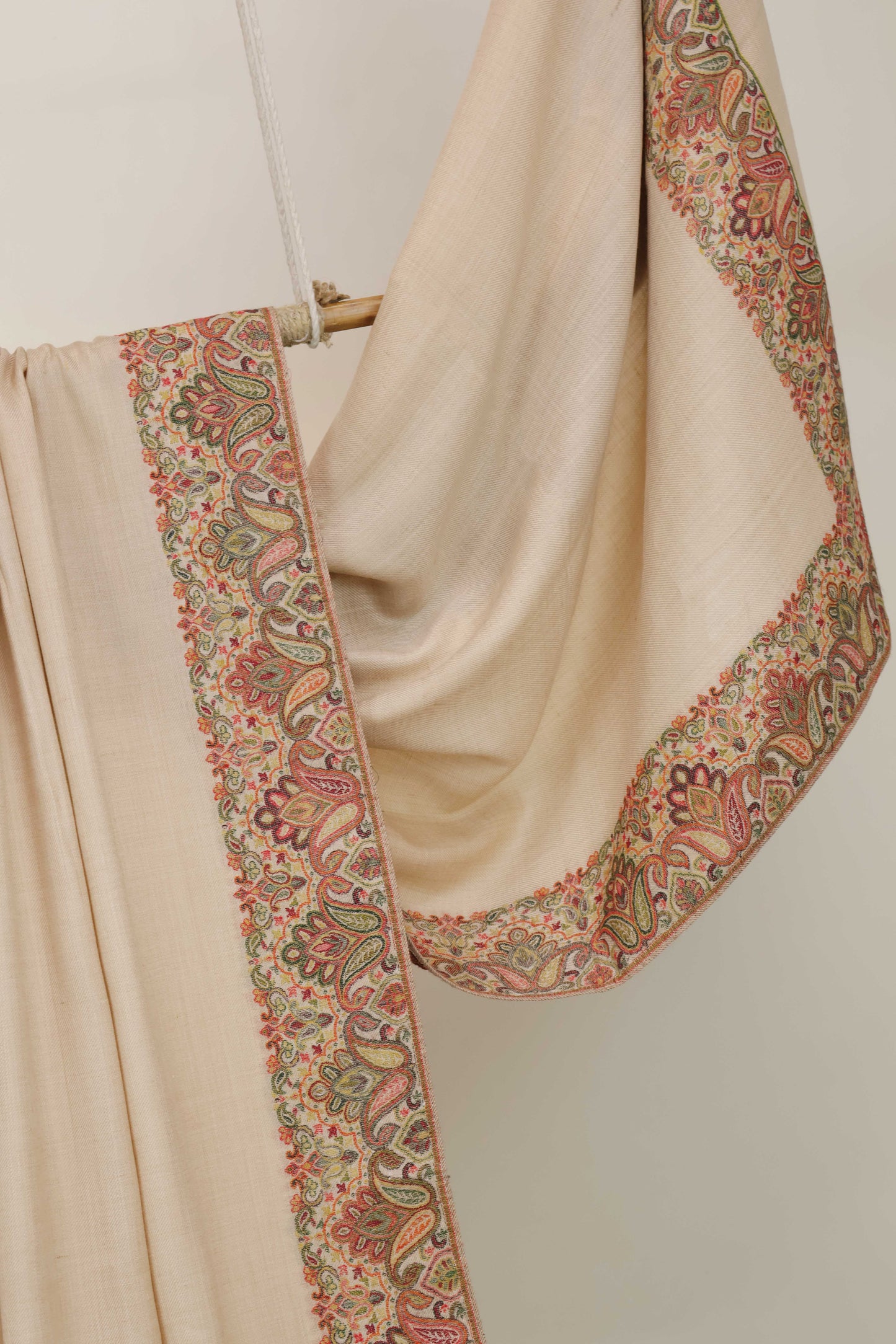 Kani Border Pashmina Shawl  HKSH63