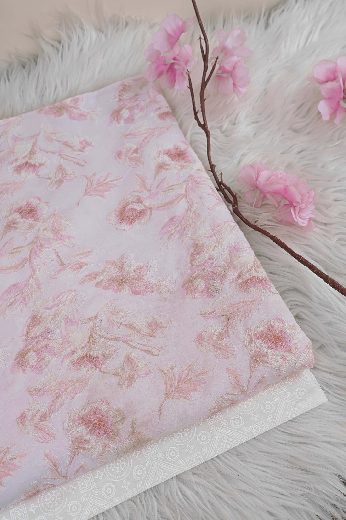 2Piece – Printed Embroidered Lawn RB102