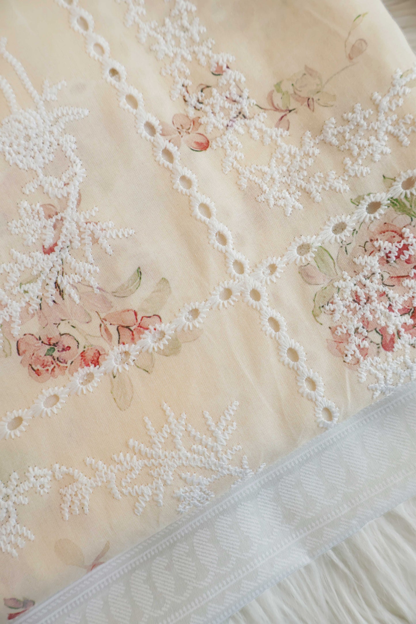 2Piece – Printed Embroidered Lawn RB25