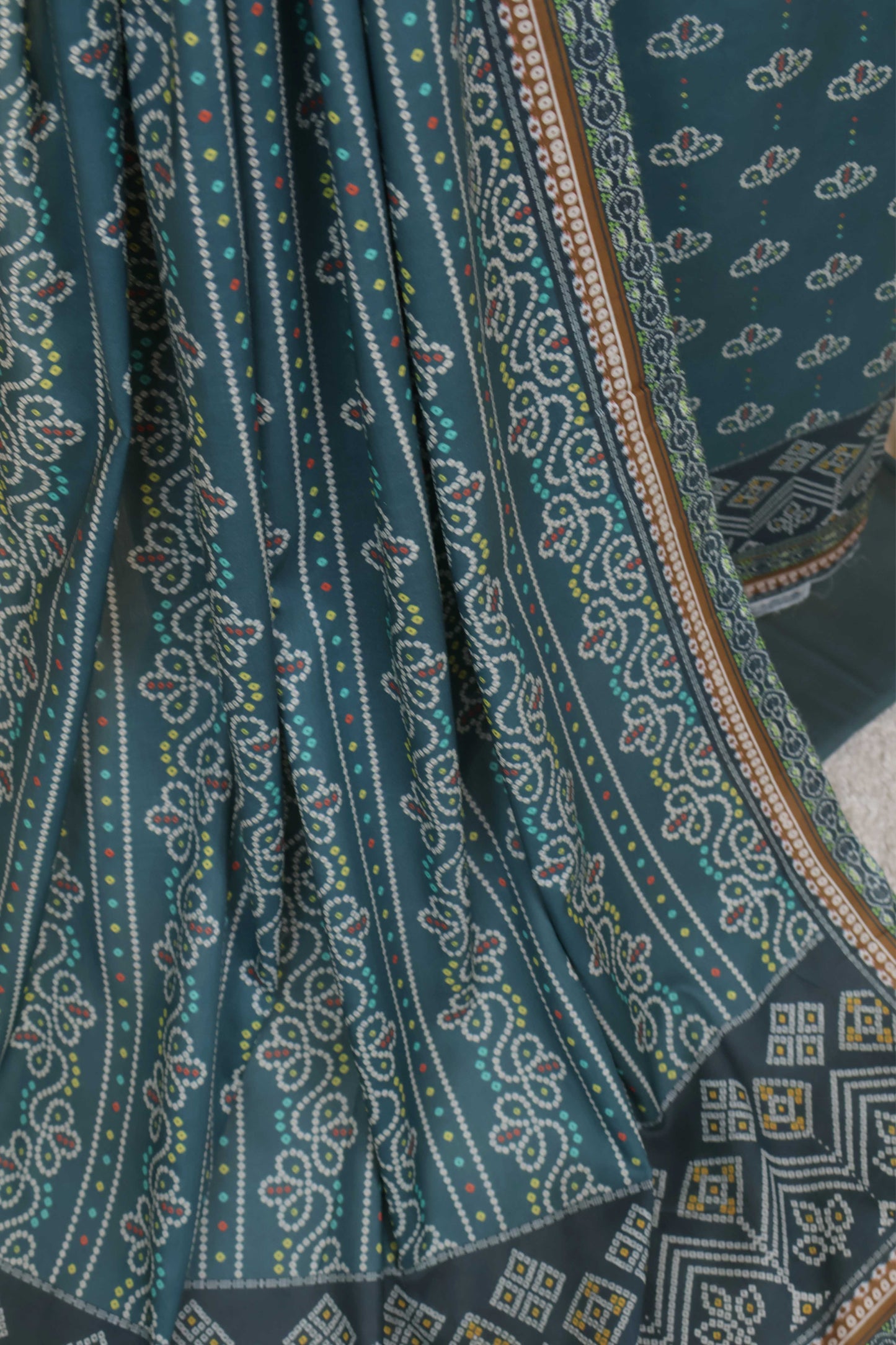3PC-Lawn Printed Suit 3PSL10