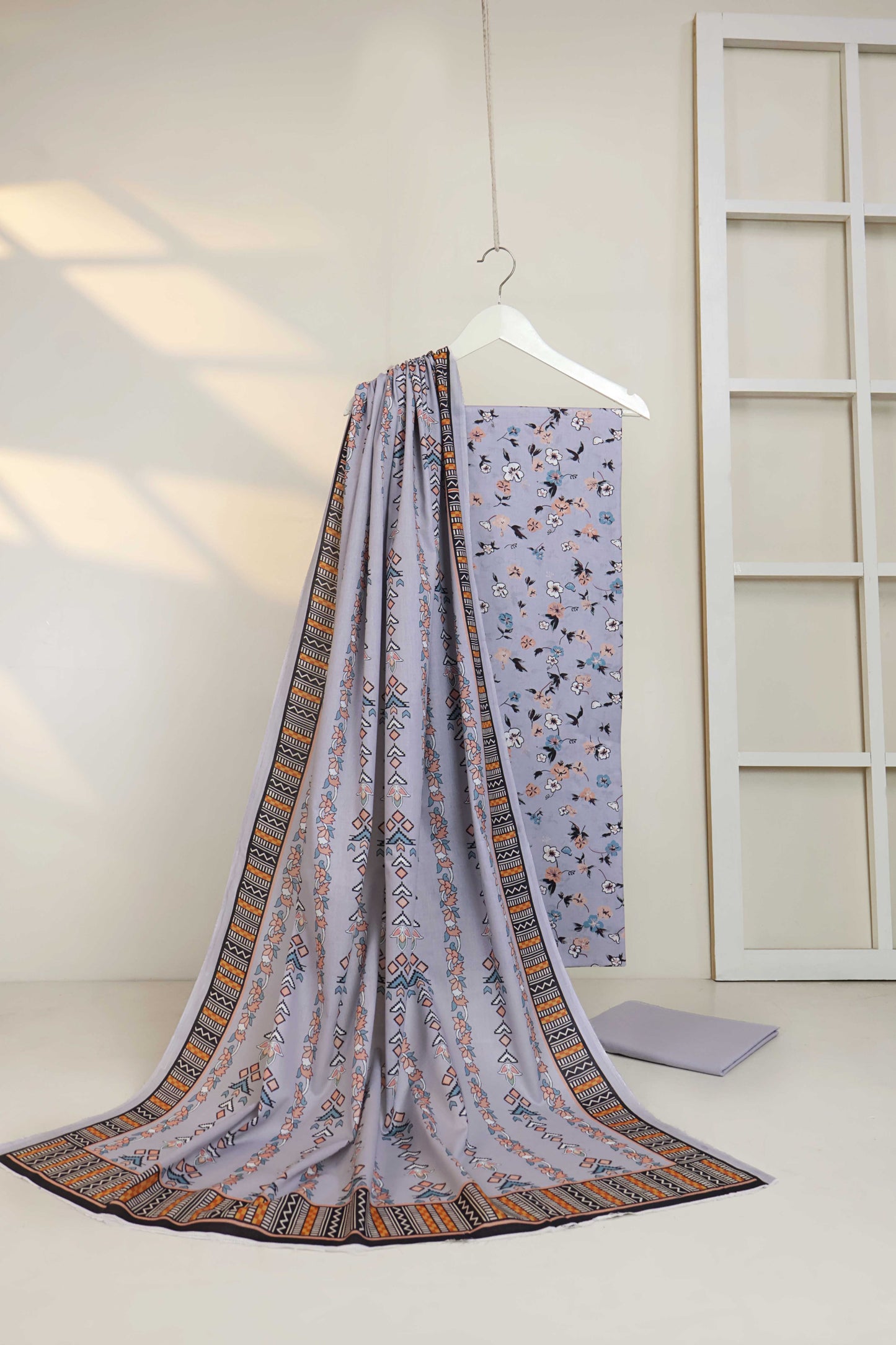 3PC-Lawn Printed Suit 3PSL39