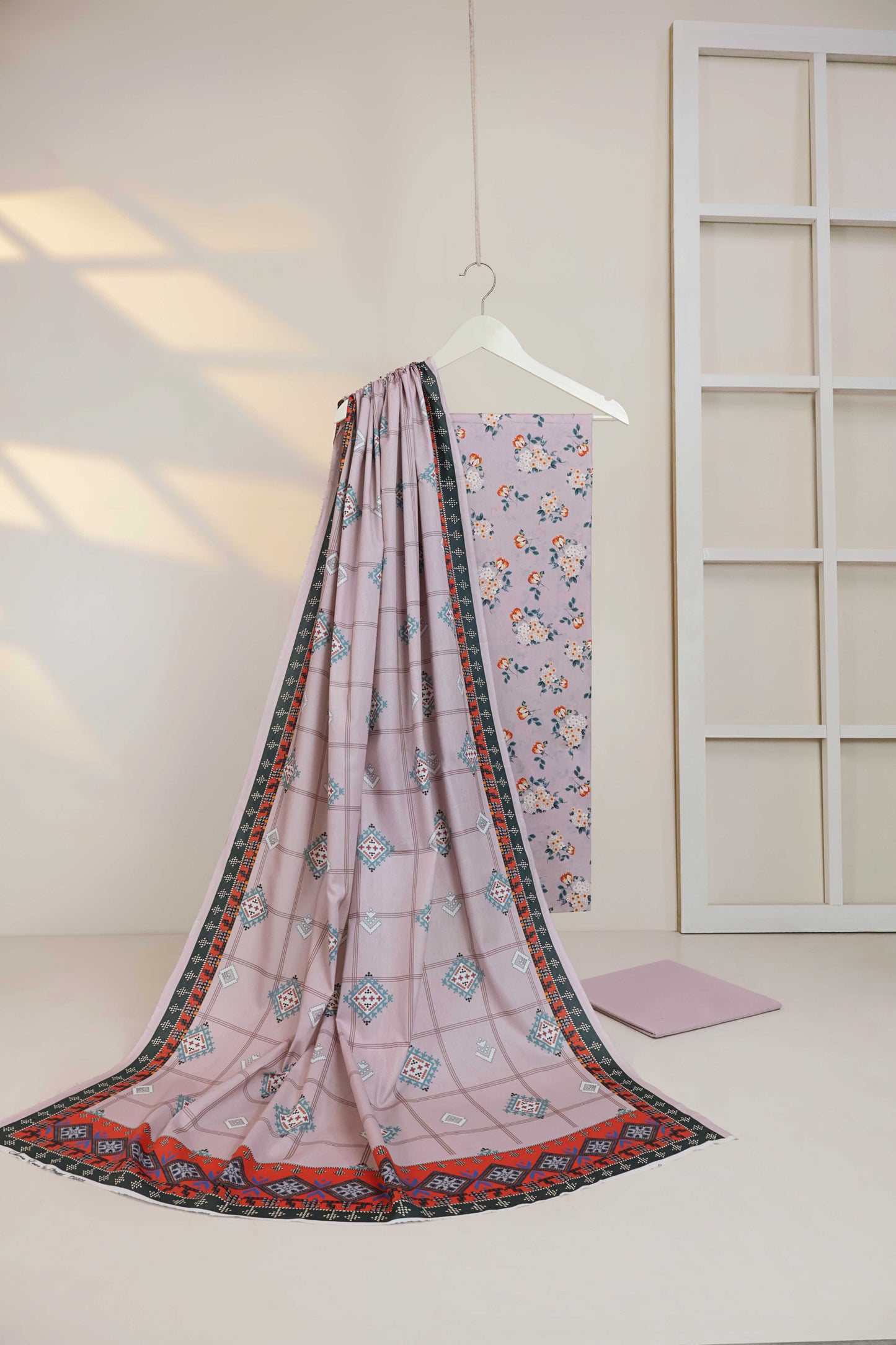 3PC-Lawn Printed Suit 3PSL32