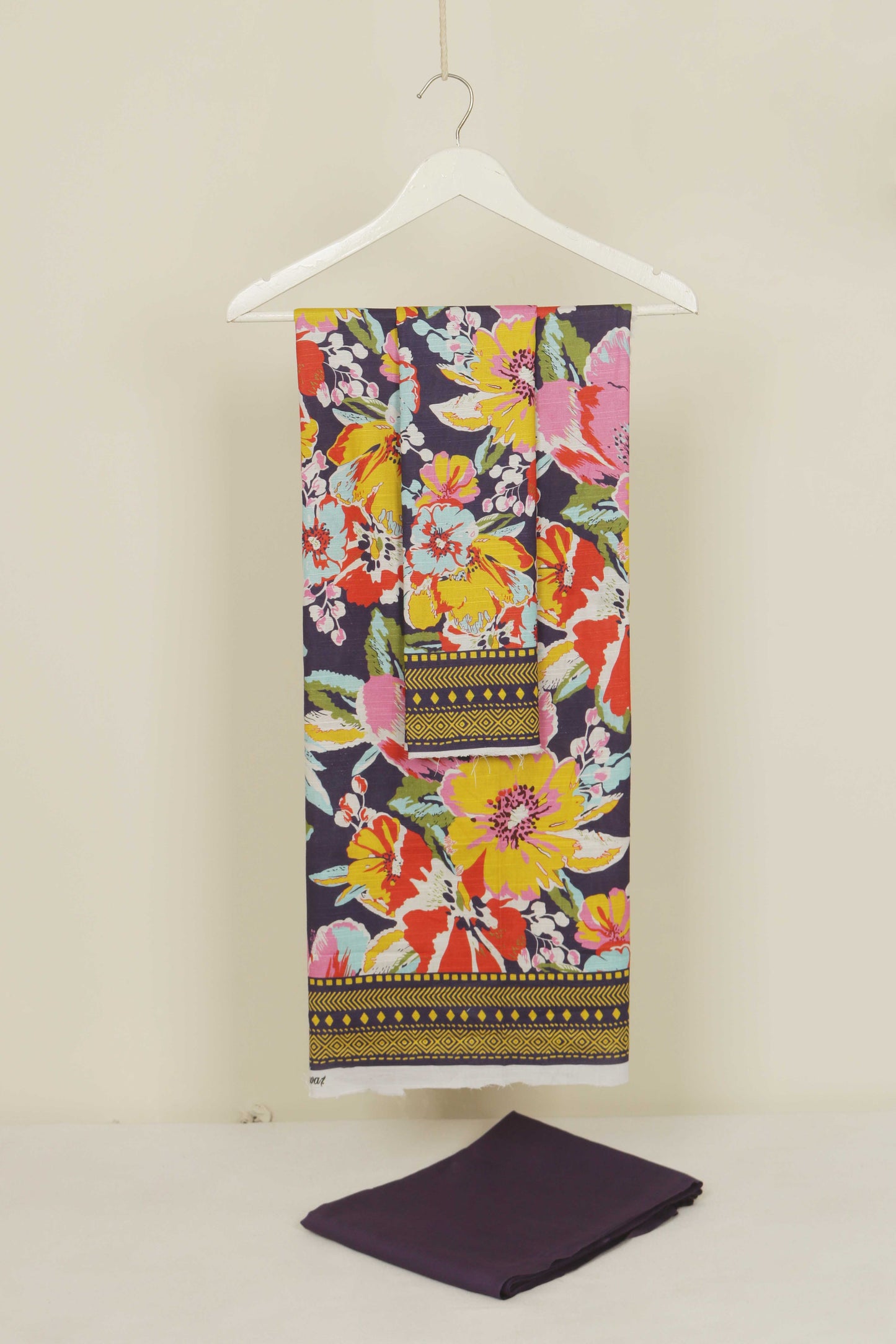 3Piece – Printed Khaddar Suit CK450