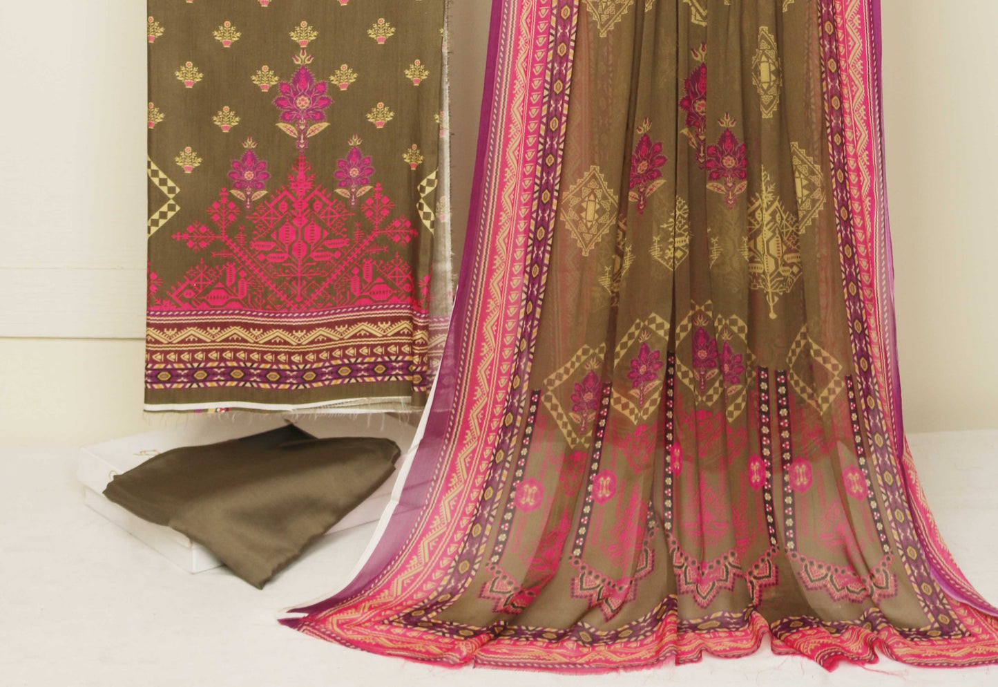 3Piece -Viscous Printed Suit VC01