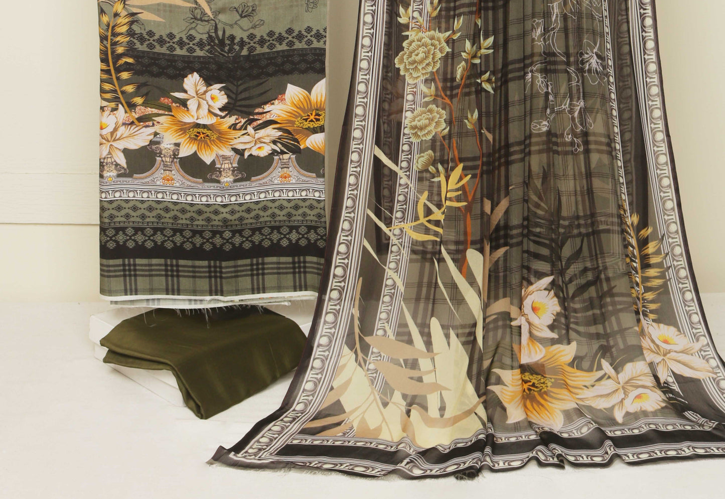 3Piece -Viscous Printed Suit VC12