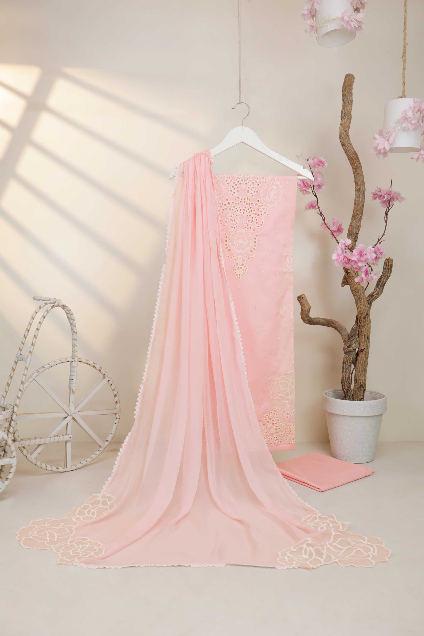 Luxury Lawn Embroidered Suit NV1WR04