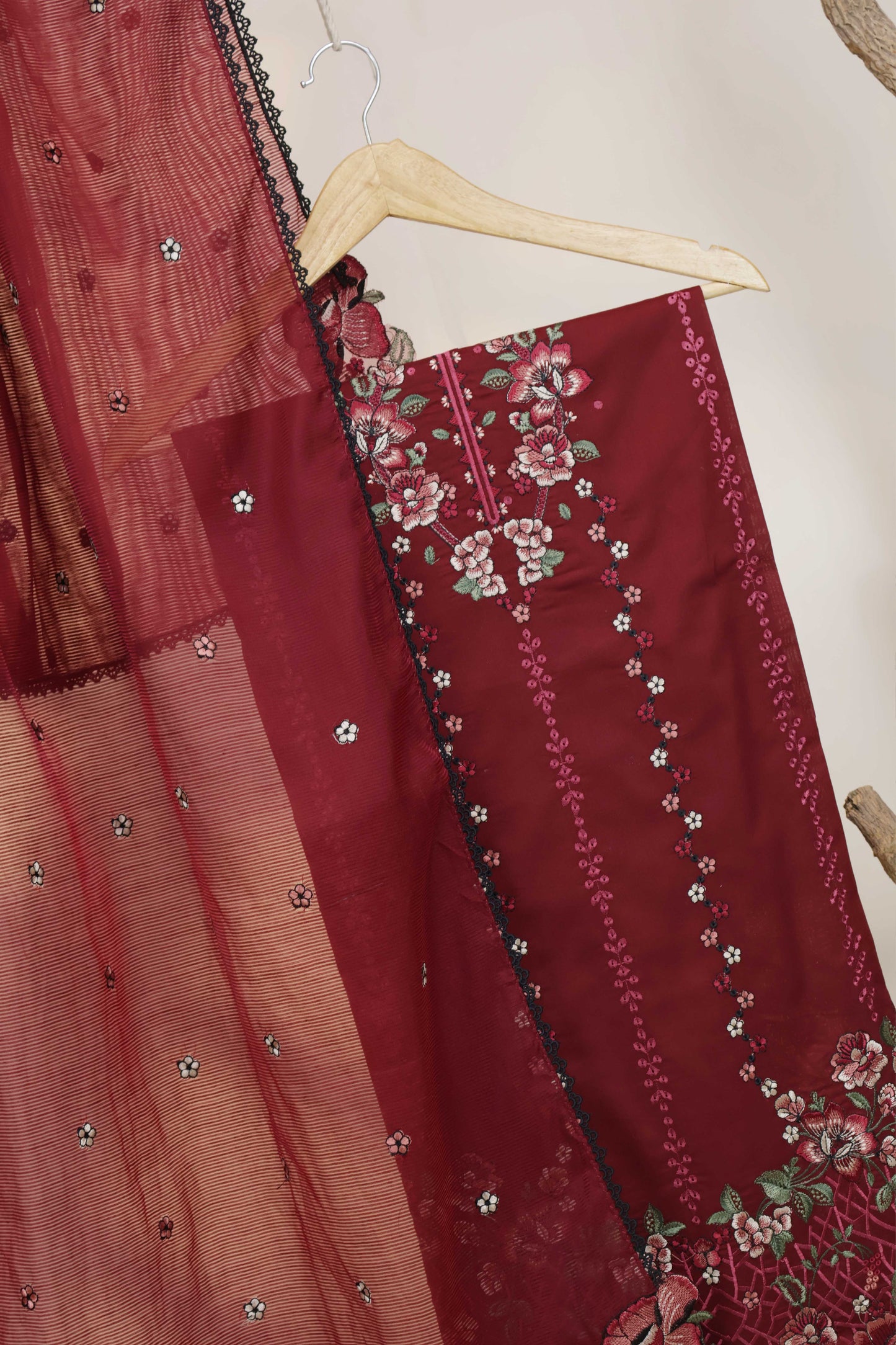 Luxury Lawn Embroidered Suit NV1WR05