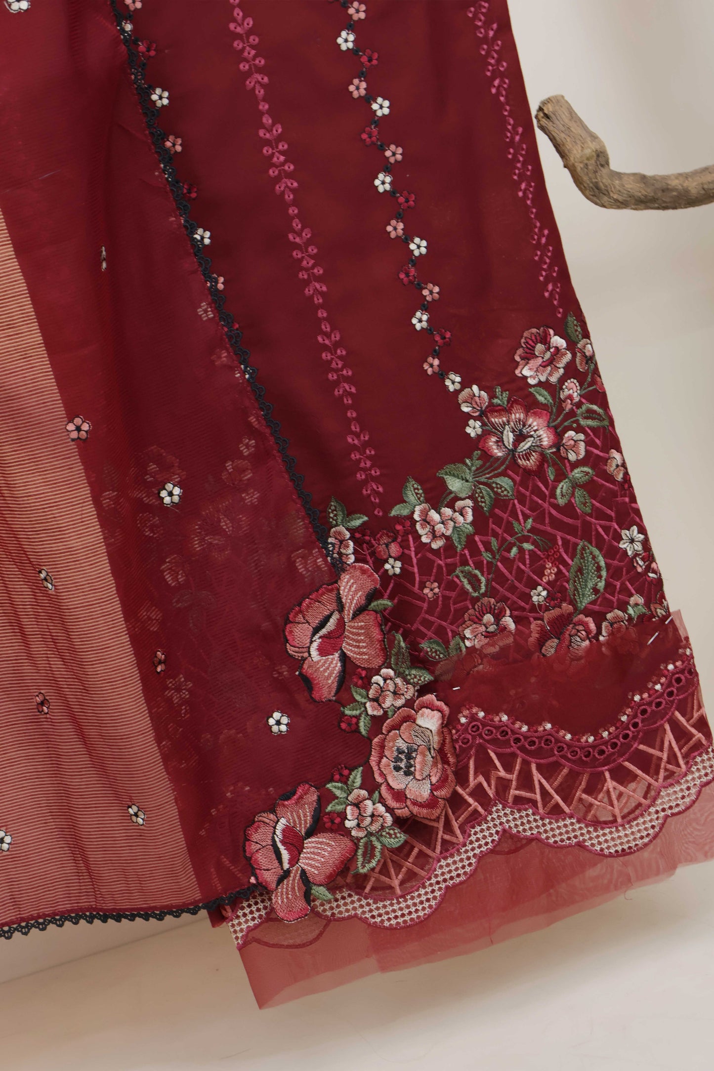 Luxury Lawn Embroidered Suit NV1WR05