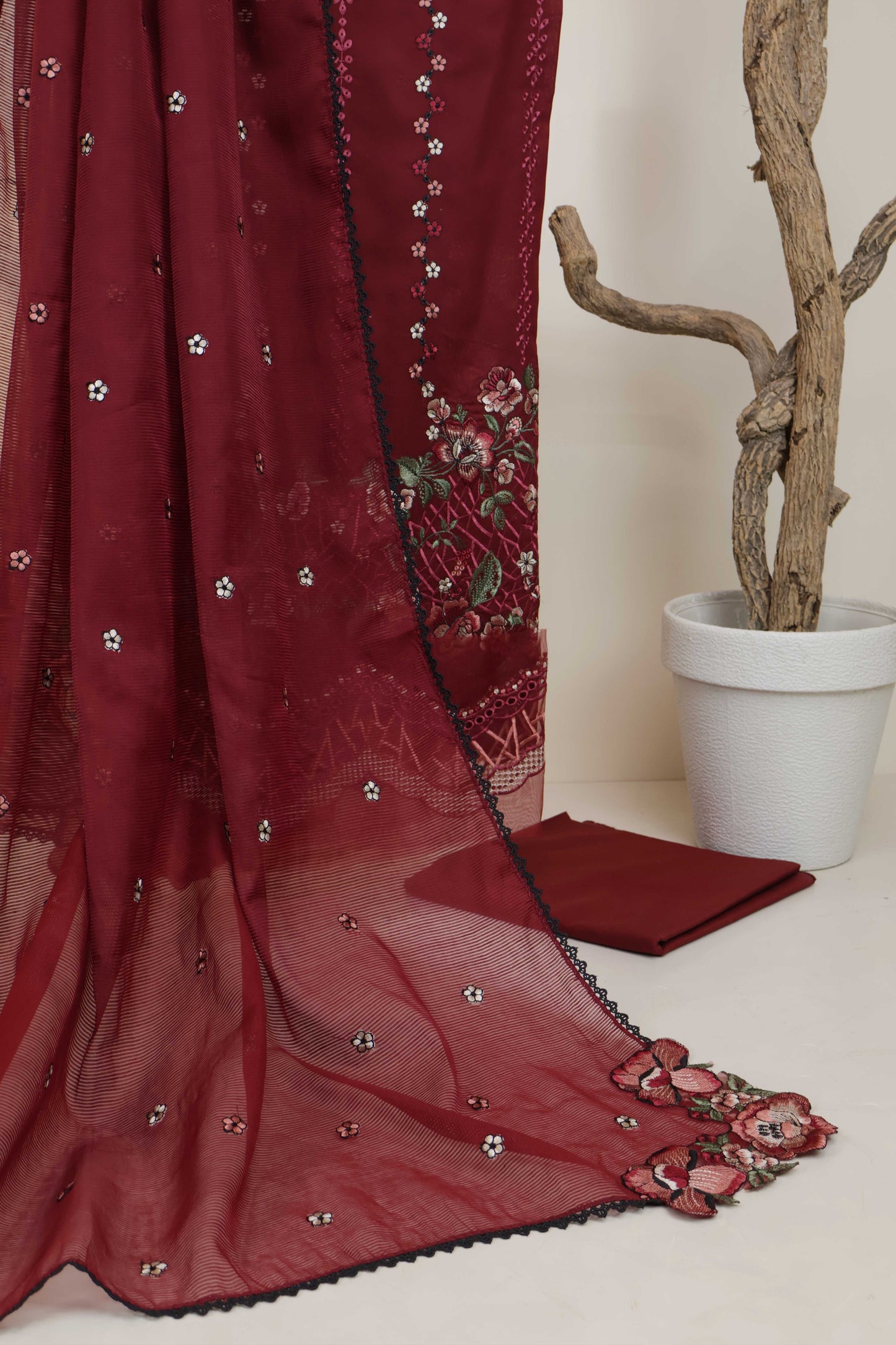 Luxury Lawn Embroidered Suit NV1WR05