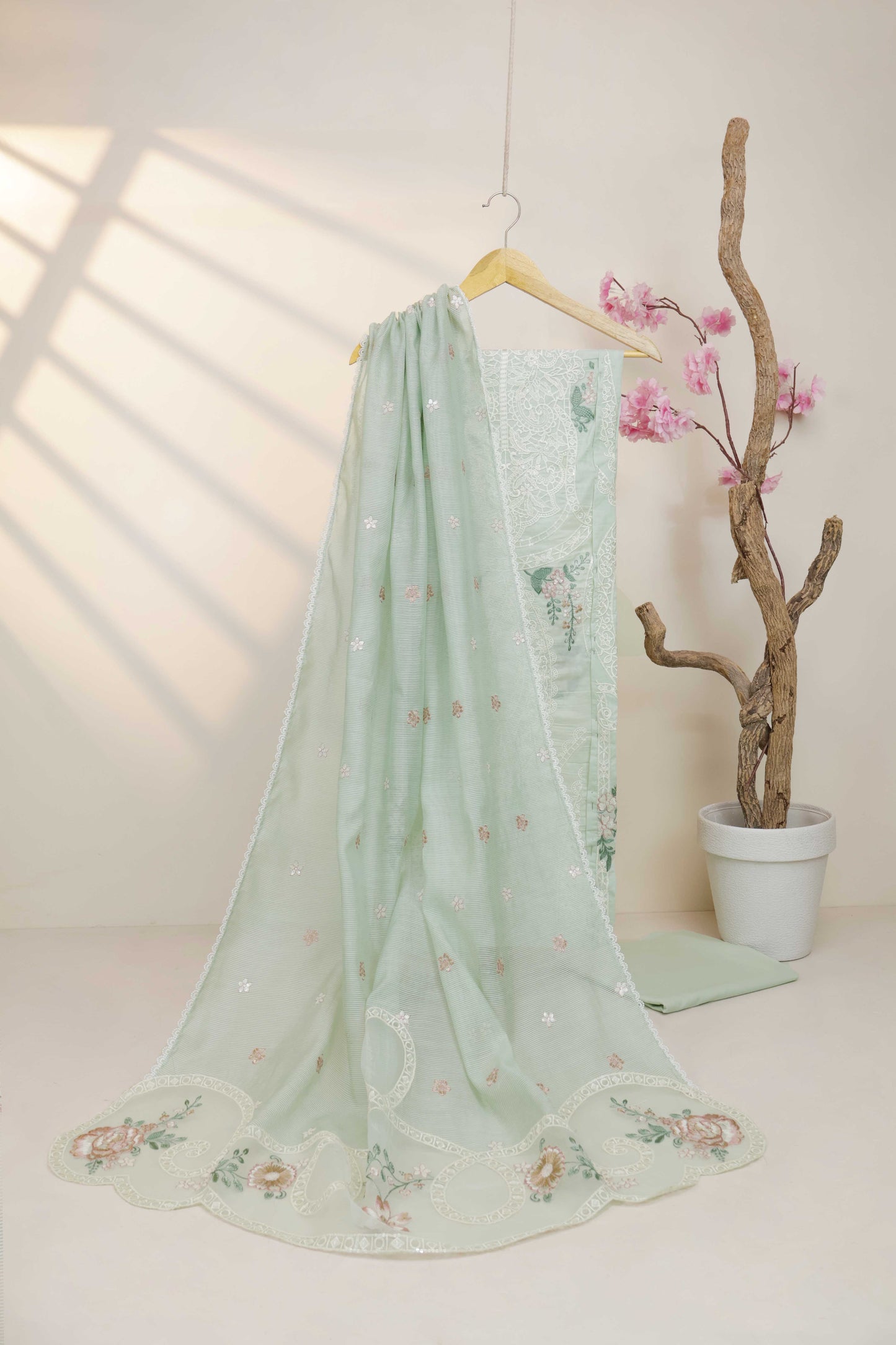 Luxury Lawn Embroidered Suit NV1WR01