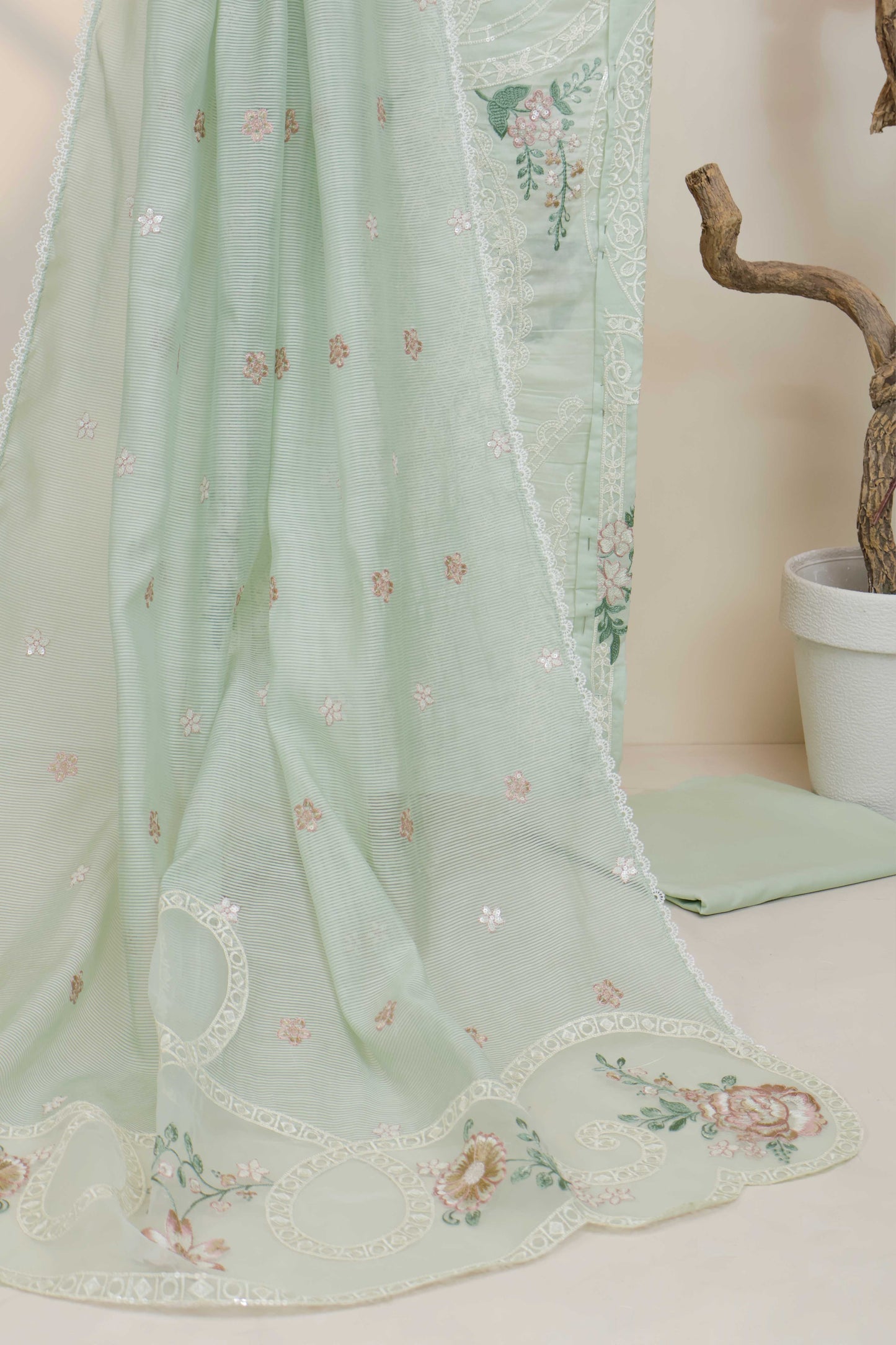 Luxury Lawn Embroidered Suit NV1WR01