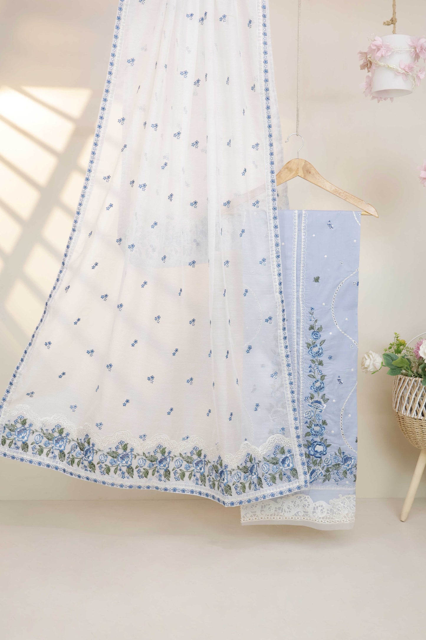 Luxury Lawn Embroidered Suit NV1WR03