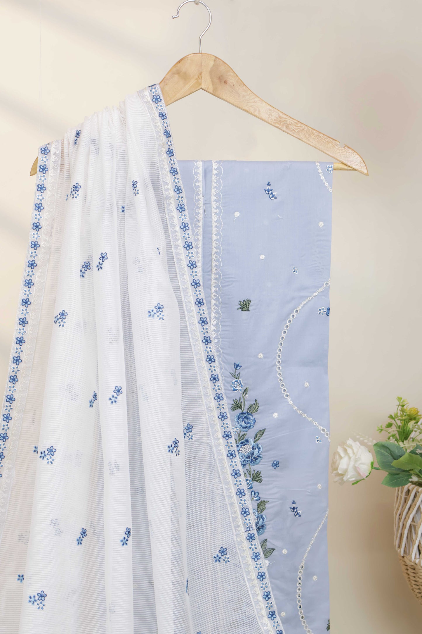 Luxury Lawn Embroidered Suit NV1WR03