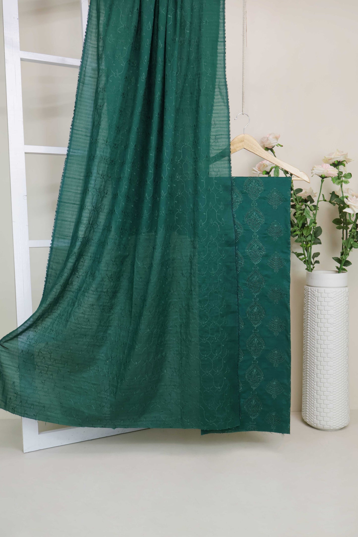 3Piece-Lawn Embroidered Suit MV2WR05