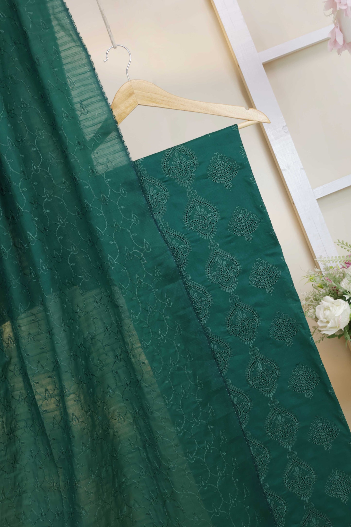 3Piece-Lawn Embroidered Suit MV2WR05