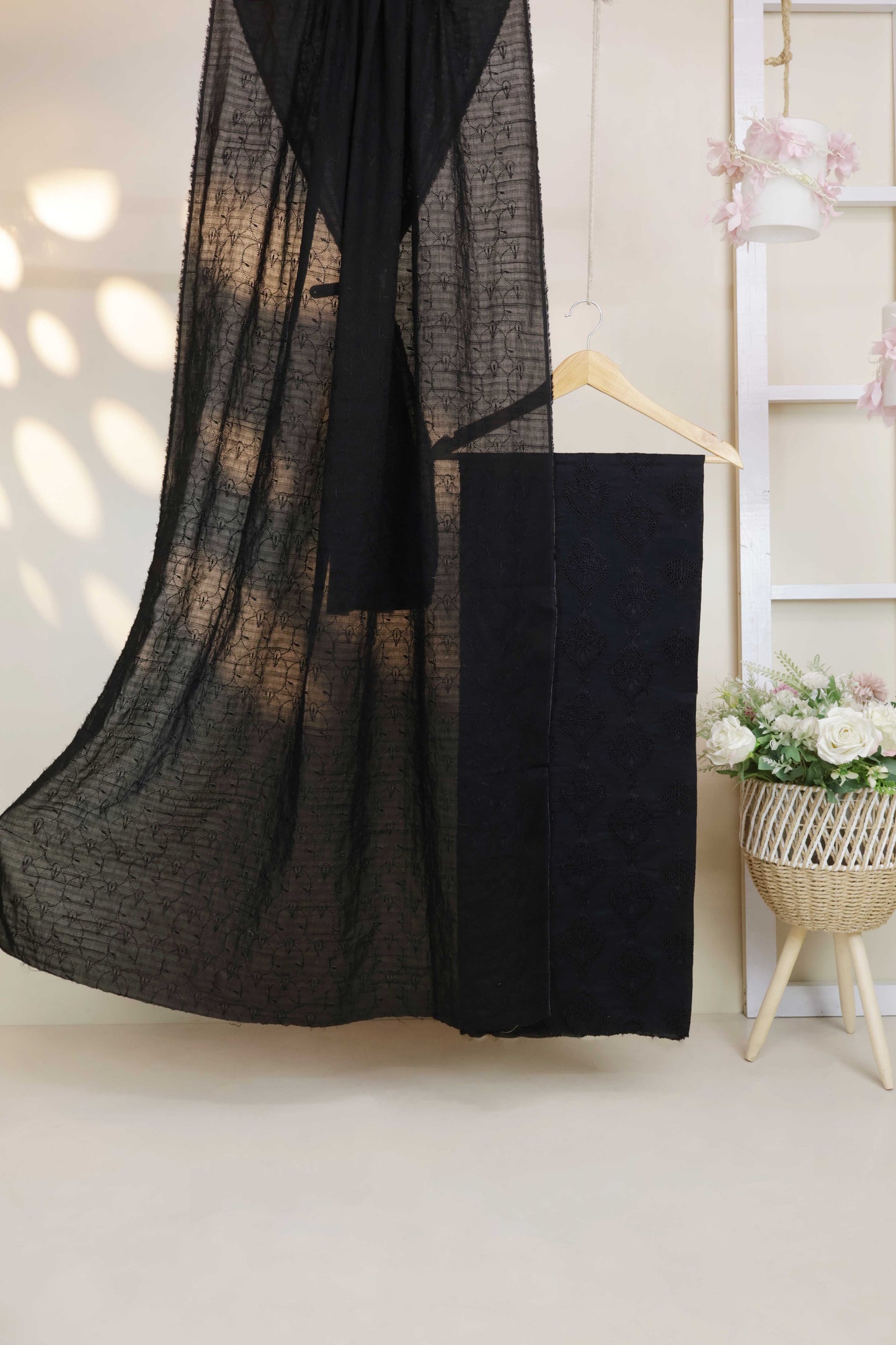 3Piece-Lawn Embroidered Suit MV2WR02