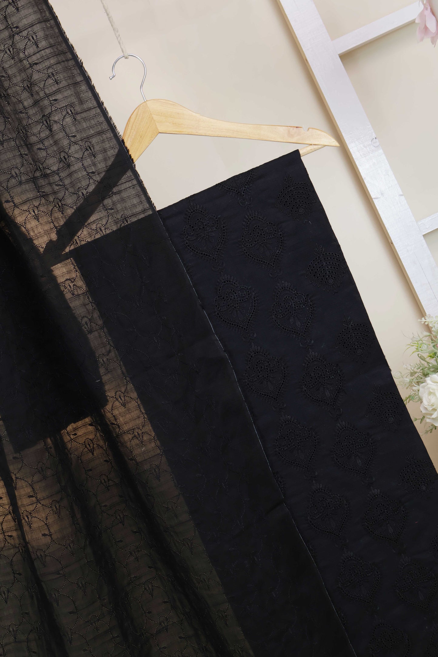 3Piece-Lawn Embroidered Suit MV2WR02