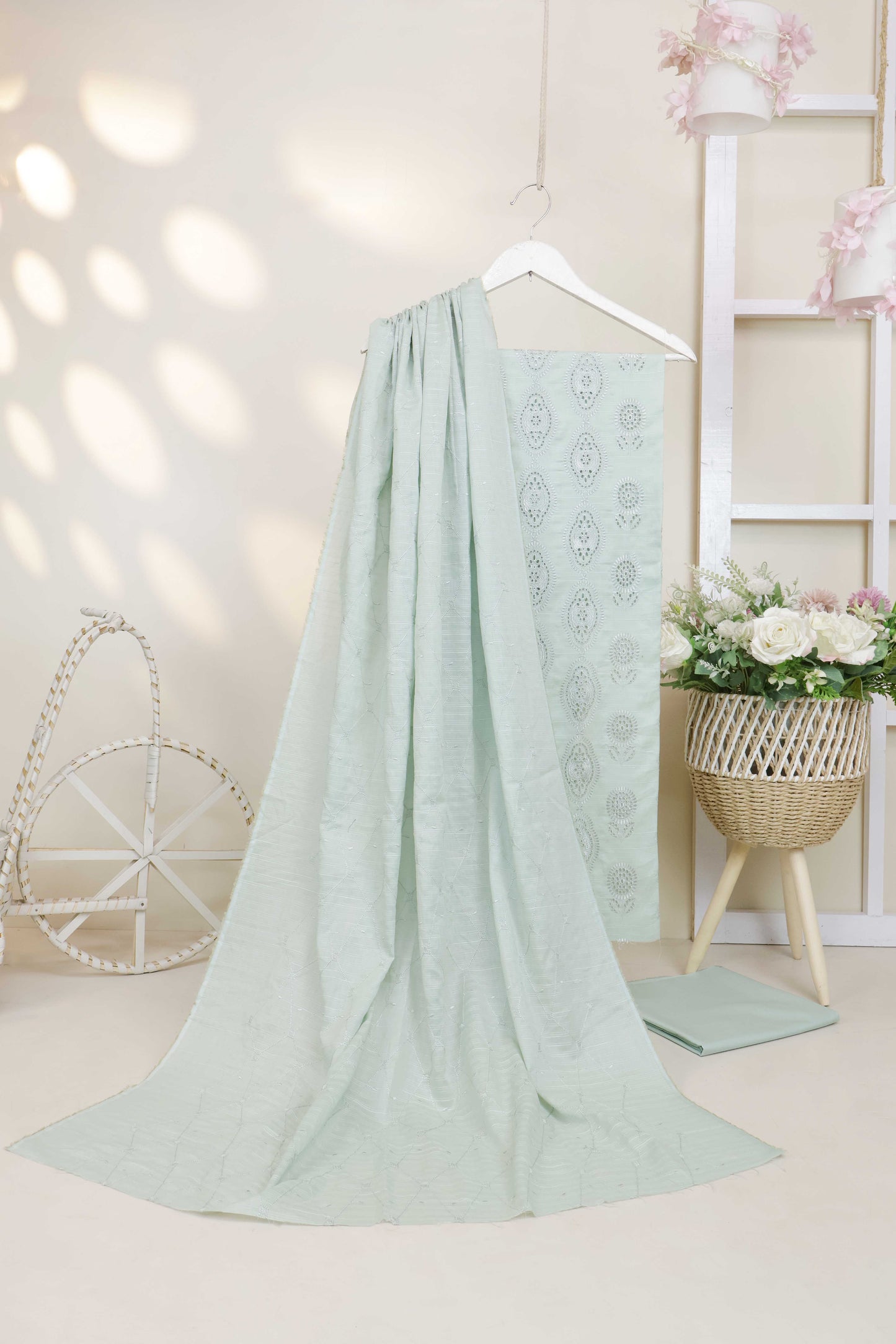 3Piece-Lawn Embroidered Suit MV2WR07