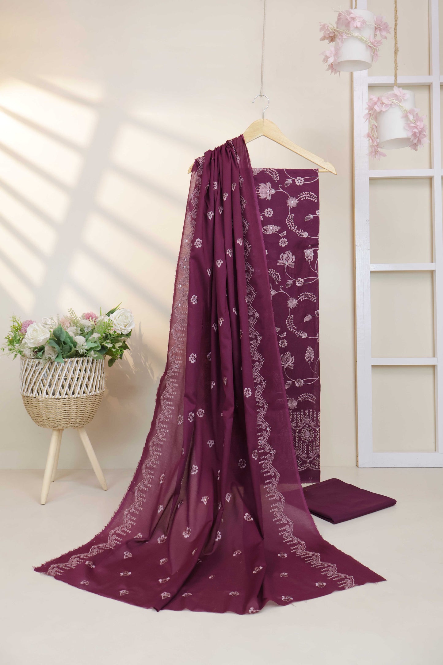 3Piece-Lawn Embroidered Suit V15WR06