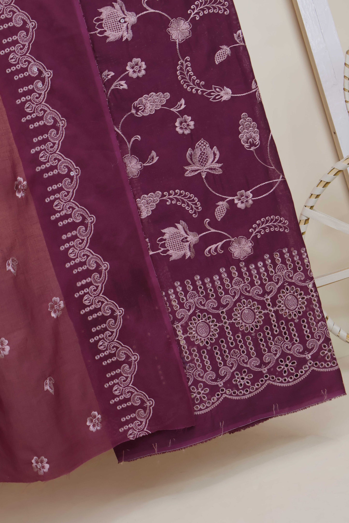 3Piece-Lawn Embroidered Suit V15WR06