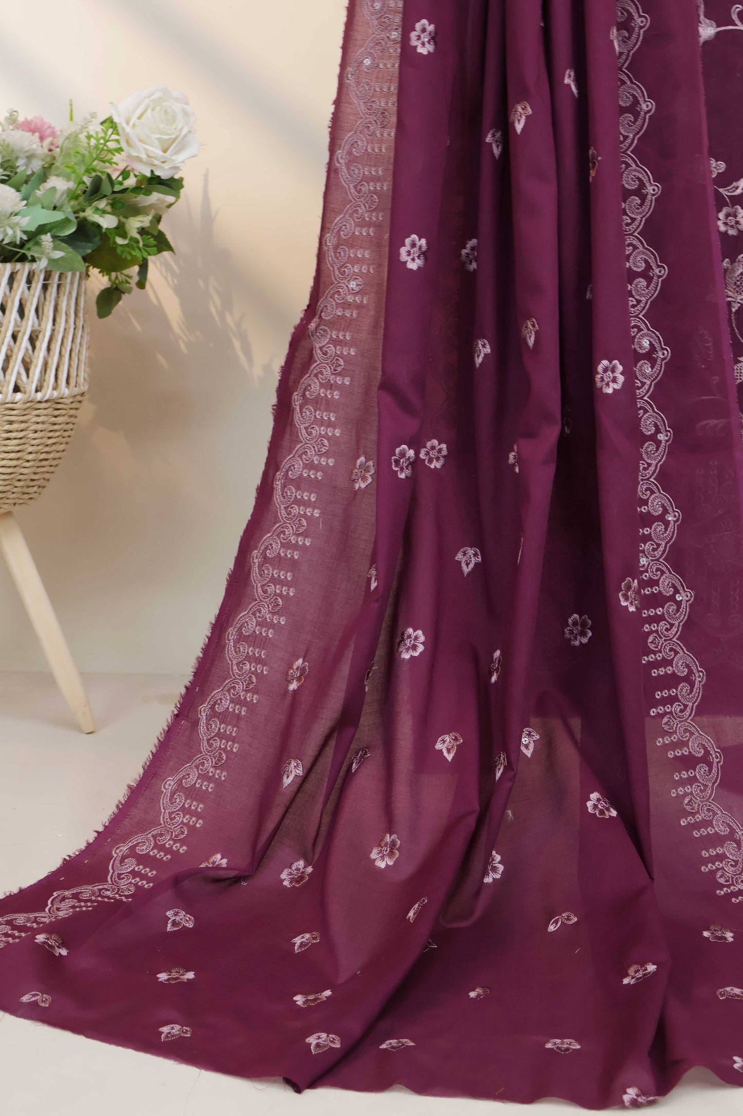 3Piece-Lawn Embroidered Suit V15WR06