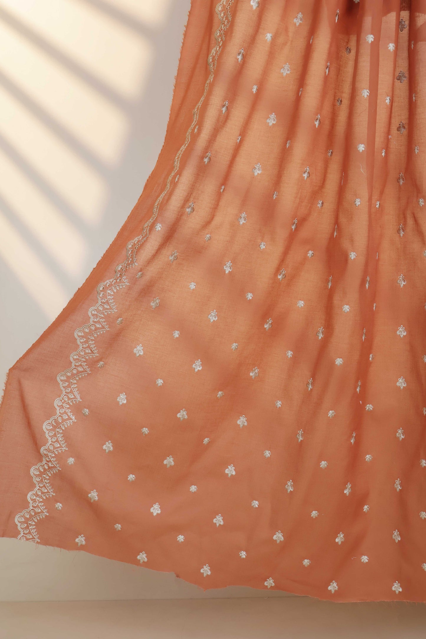 3Piece-Lawn Embroidered Suit V15WR08