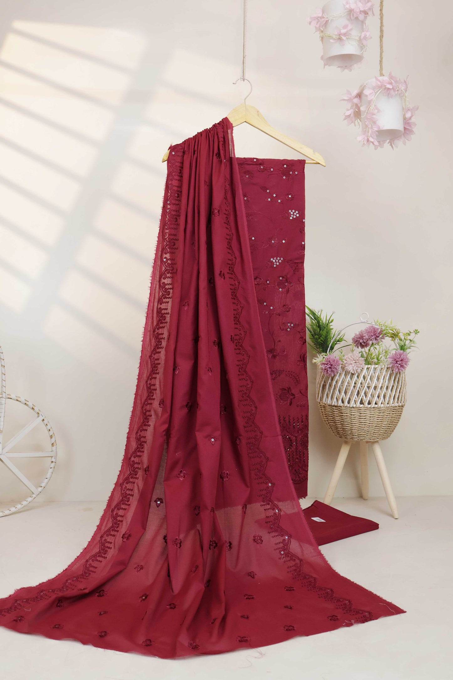 3Piece-Lawn Embroidered Suit V15WR07