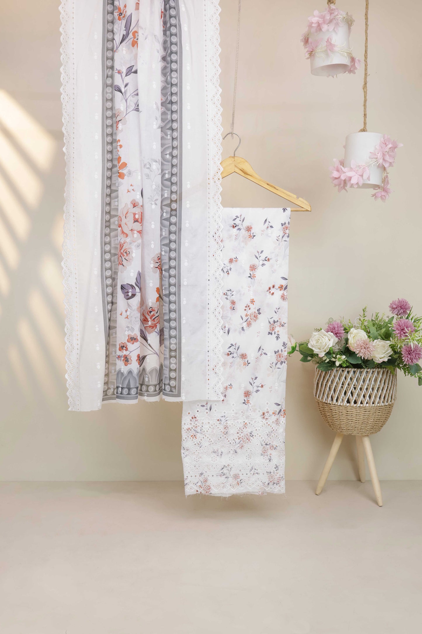 3Piece-Lawn Embroidered Suit V11WR05