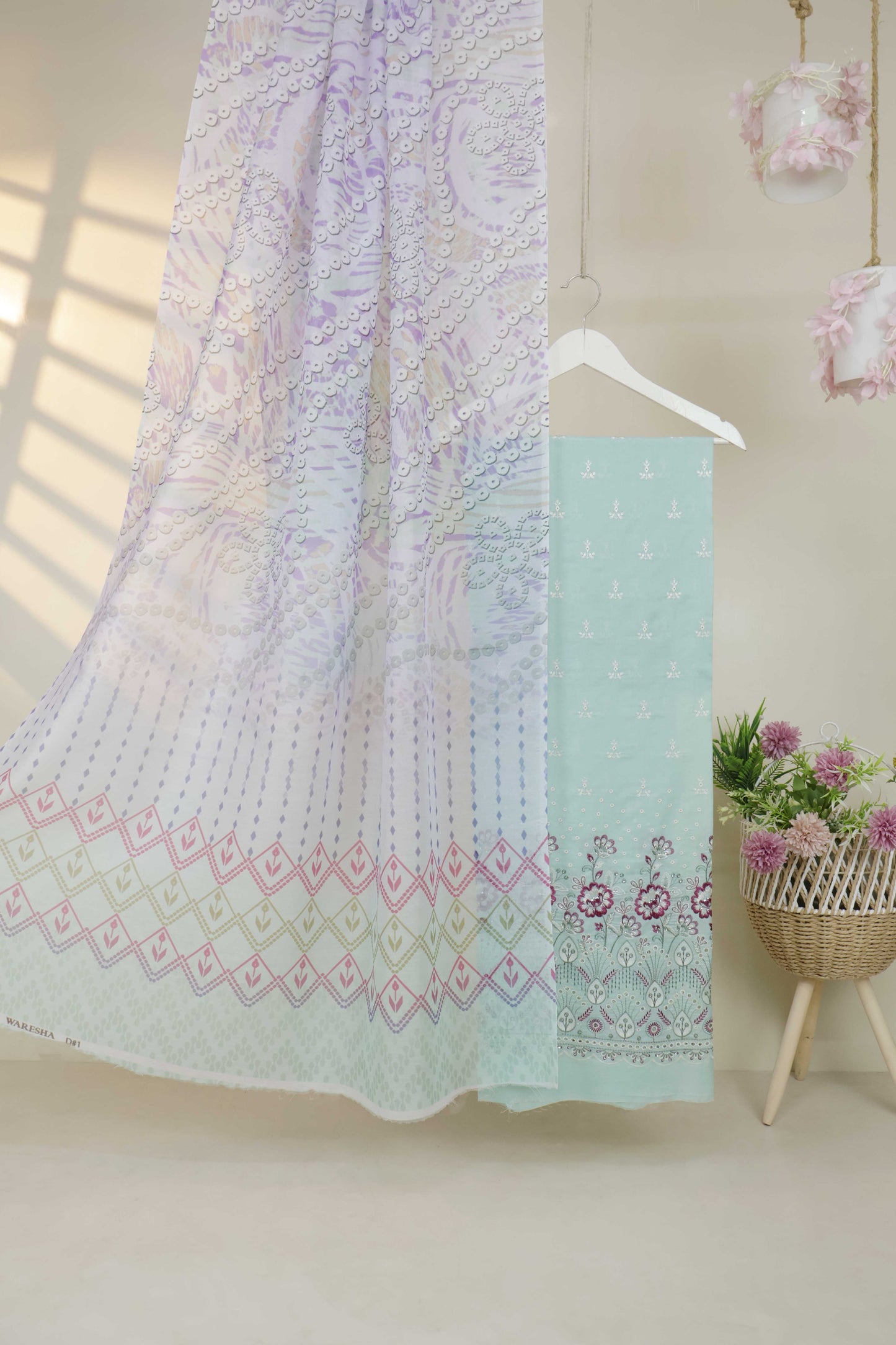3Piece-Lawn Embroidered Suit V23WR03