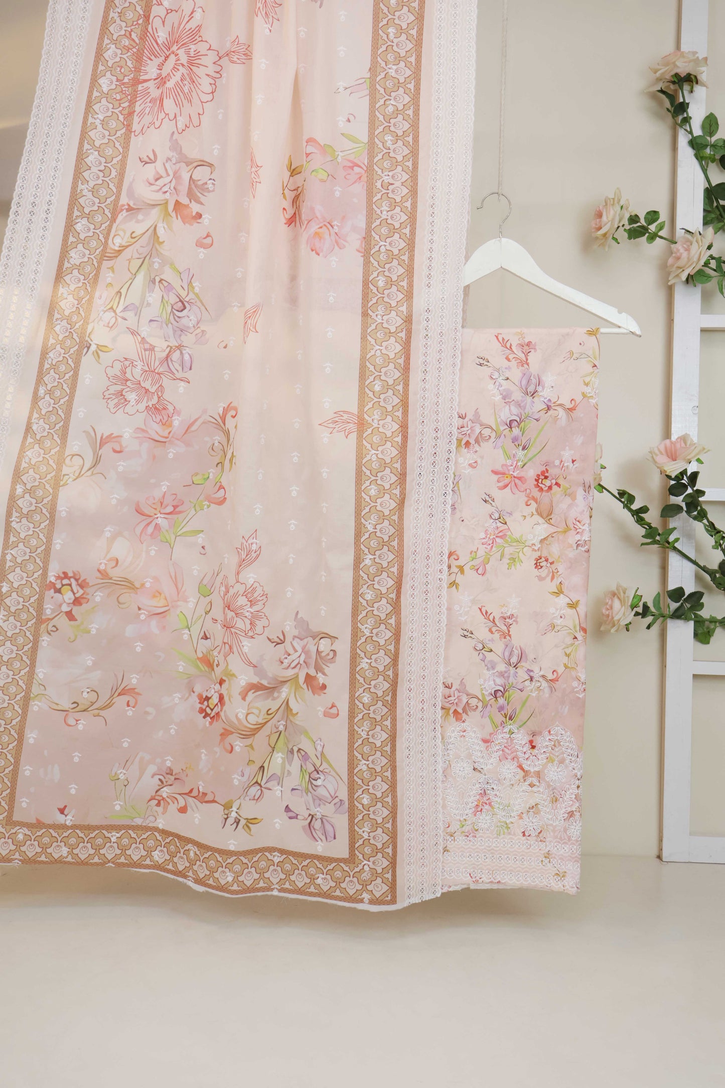 3Piece-Lawn Embroidered Suit V32WR01