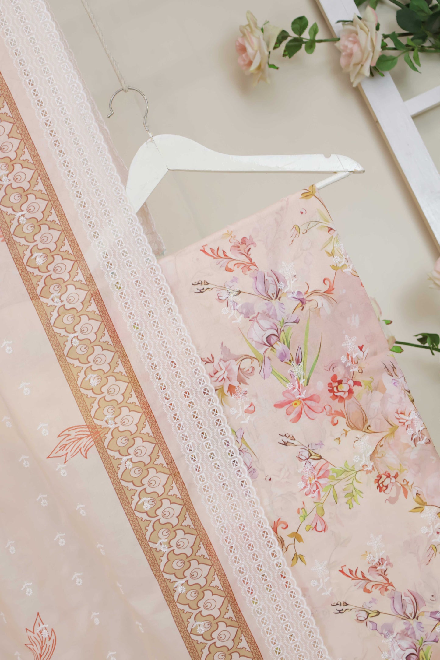 3Piece-Lawn Embroidered Suit V32WR01