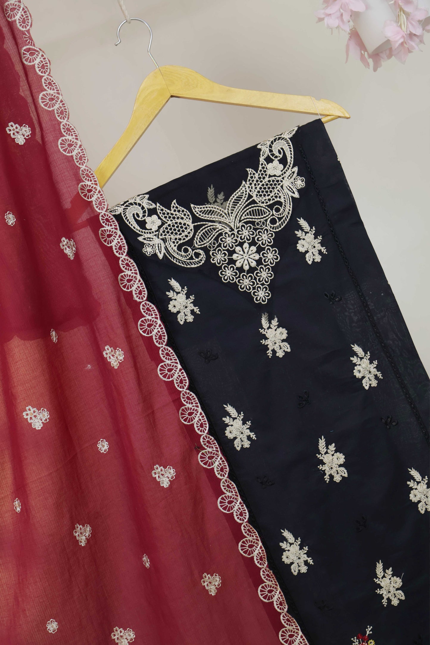3Piece-Lawn Embroidered Suit V34WR04