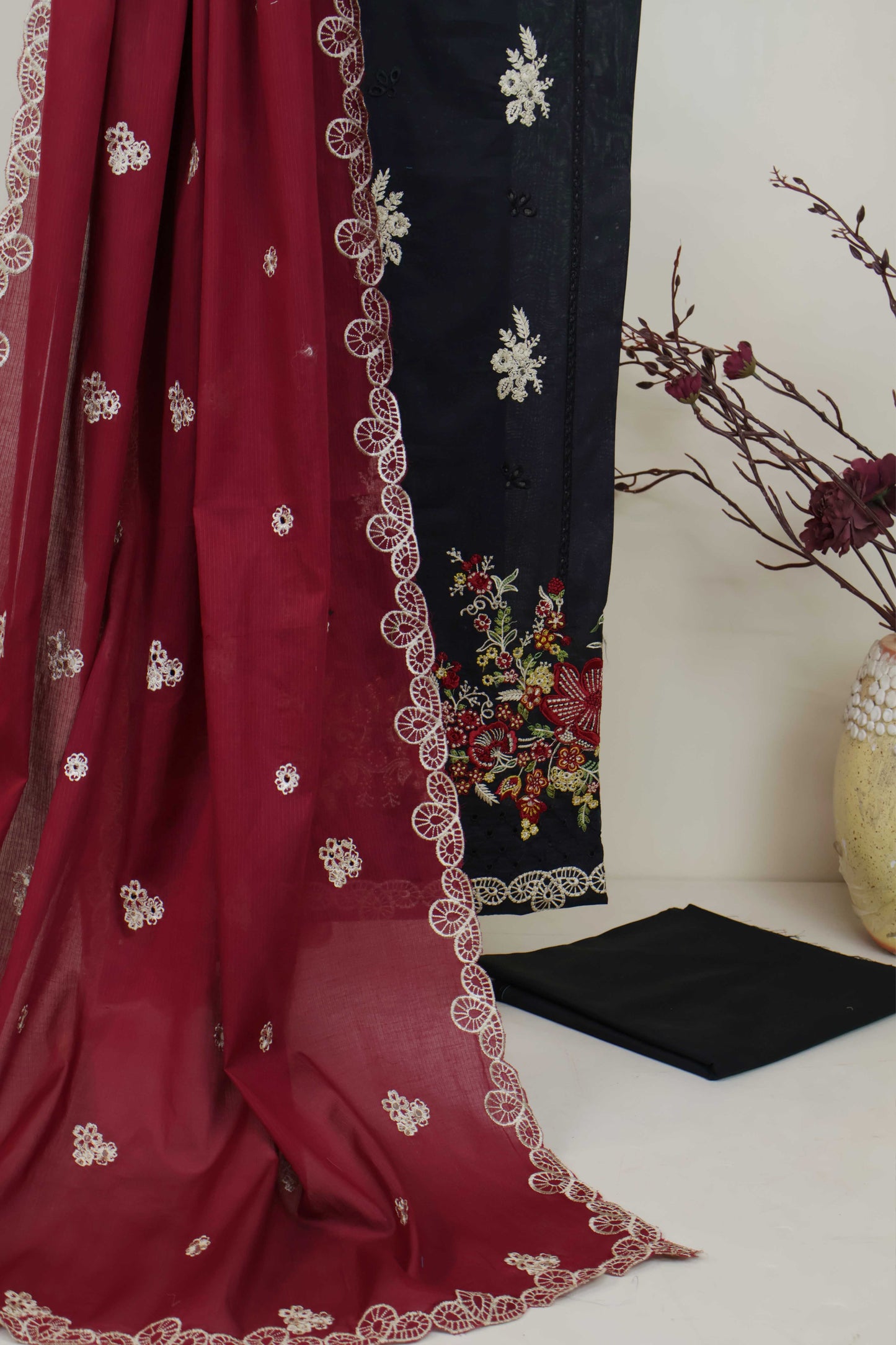 3Piece-Lawn Embroidered Suit V34WR04