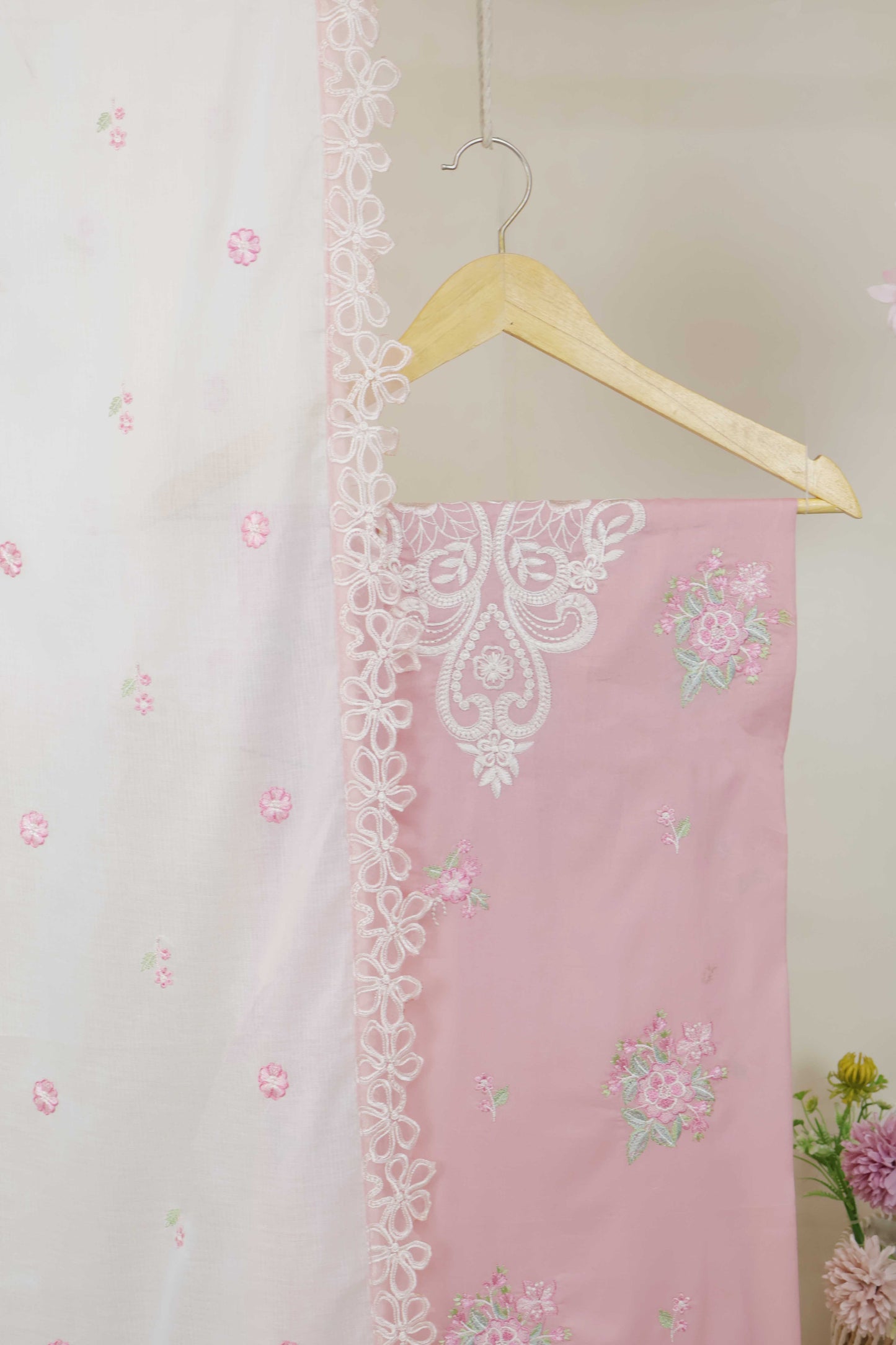 3Piece-Lawn Embroidered Suit V34WR07