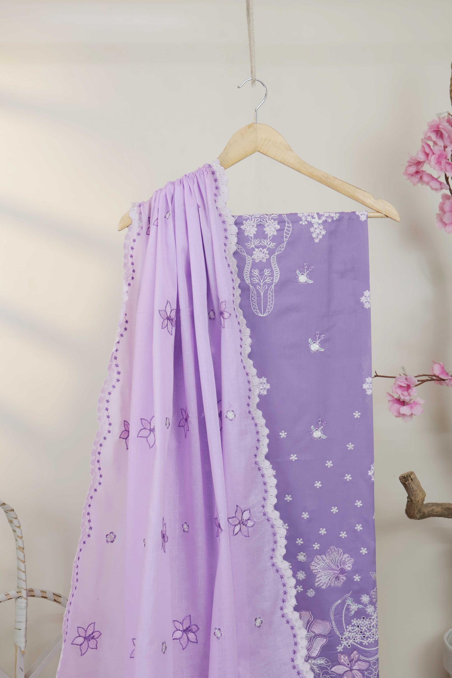 3Piece-Lawn Embroidered Suit V34WR03