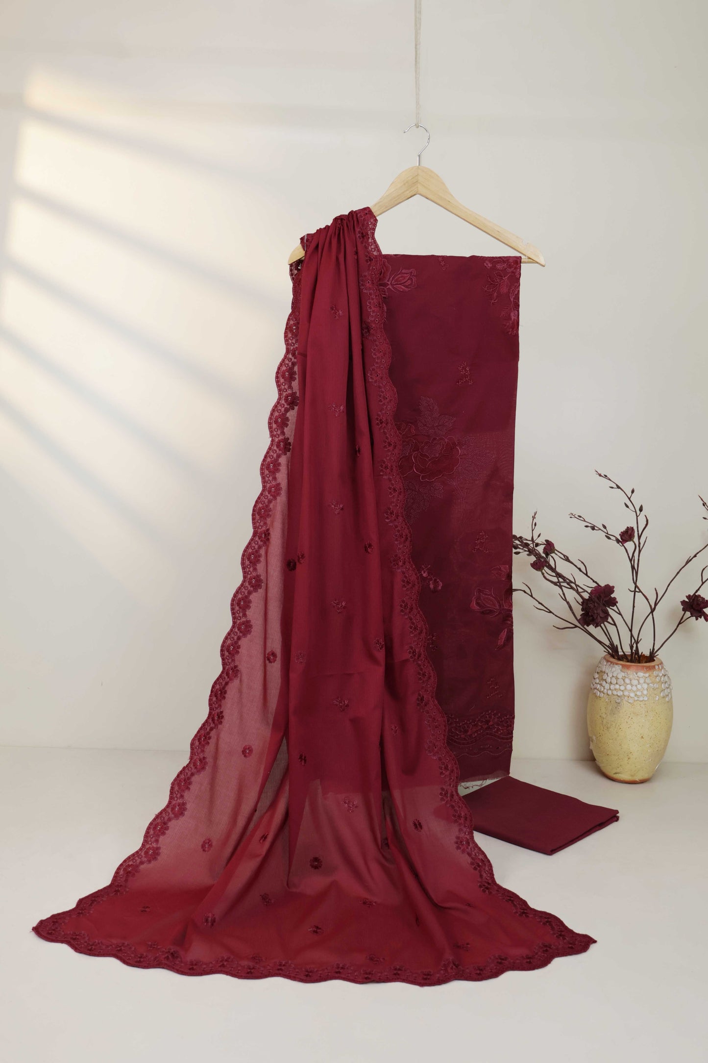 3Piece-Lawn Embroidered Suit V34WR02