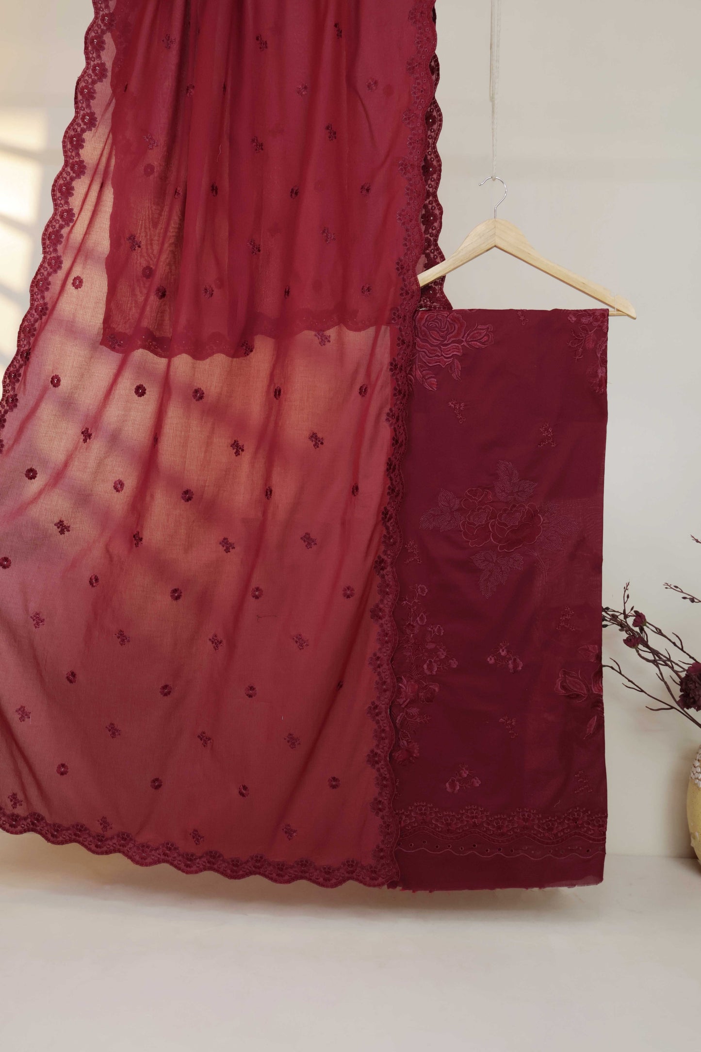 3Piece-Lawn Embroidered Suit V34WR02