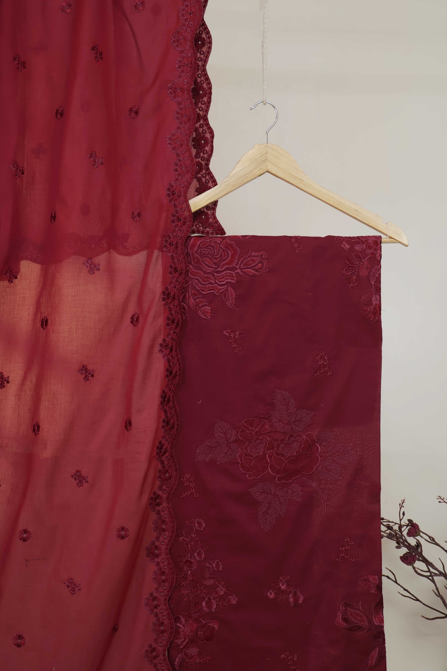 3Piece-Lawn Embroidered Suit V34WR02