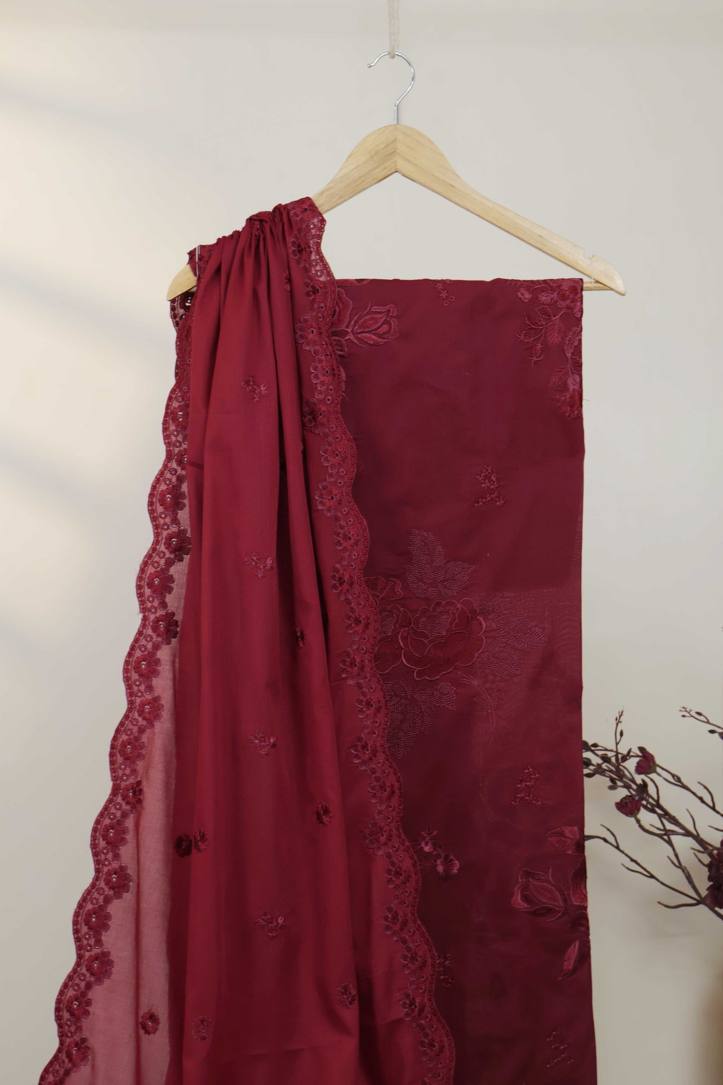 3Piece-Lawn Embroidered Suit V34WR02