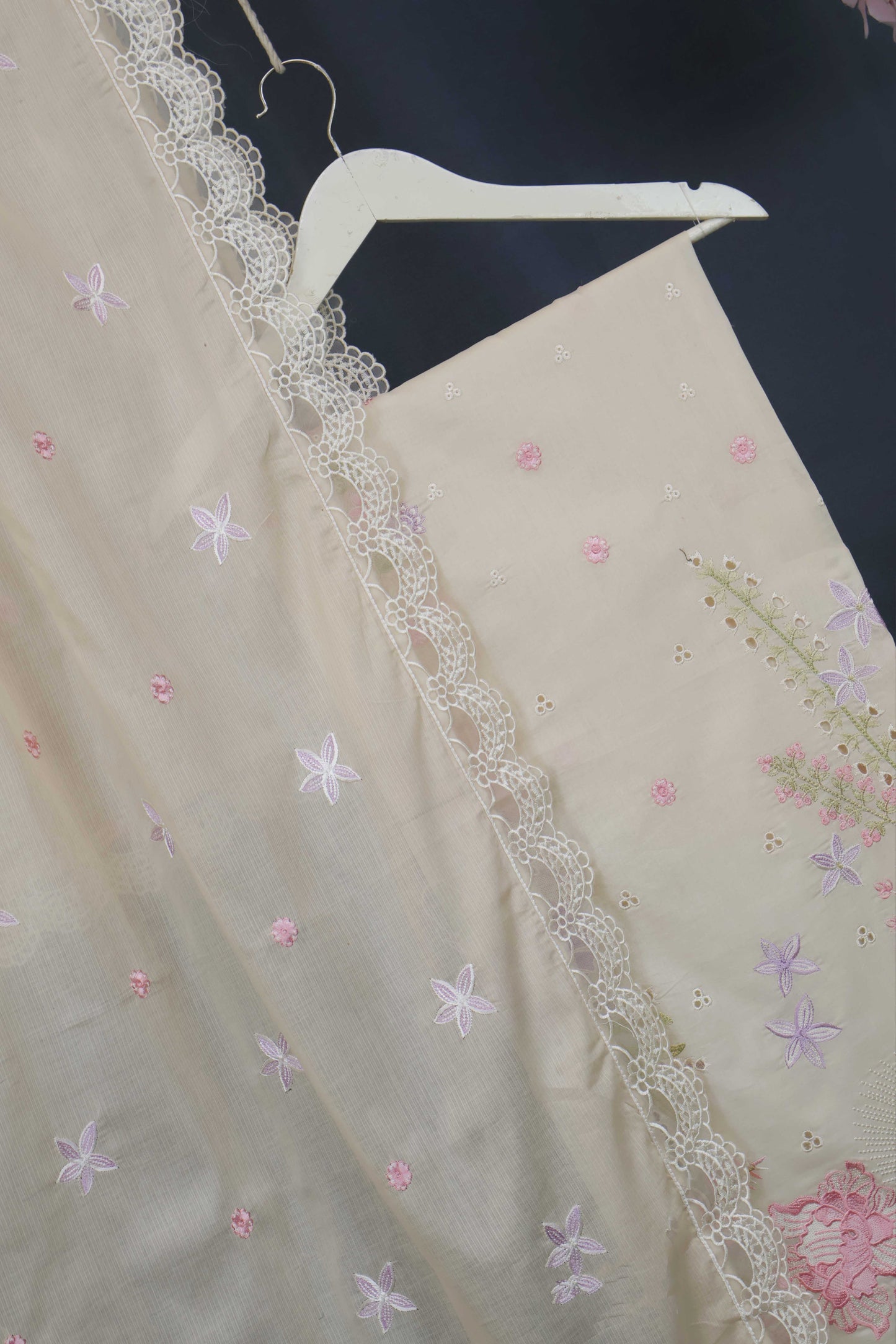 3Piece-Lawn Embroidered Suit V34WR05