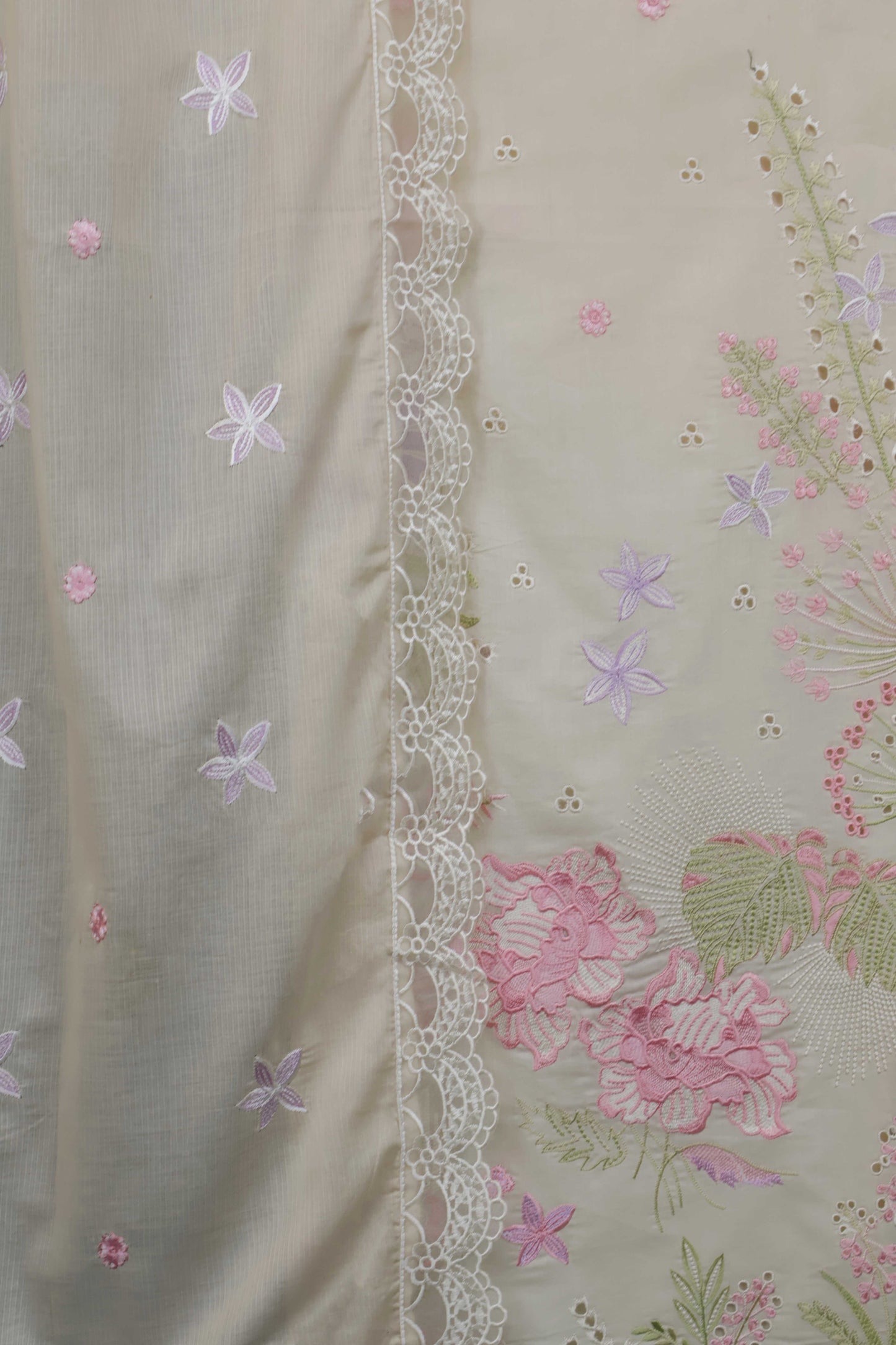 3Piece-Lawn Embroidered Suit V34WR05