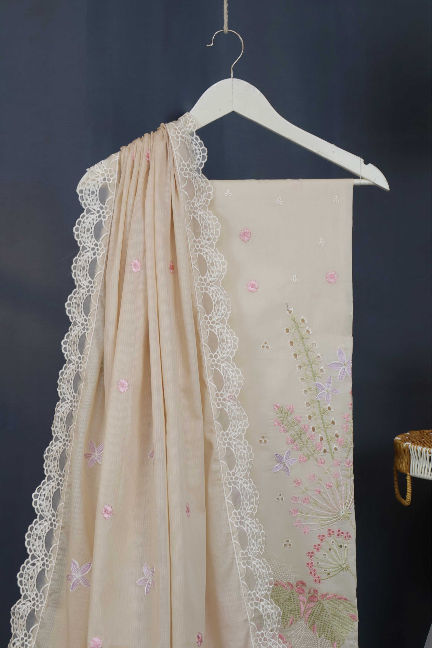 3Piece-Lawn Embroidered Suit V34WR05