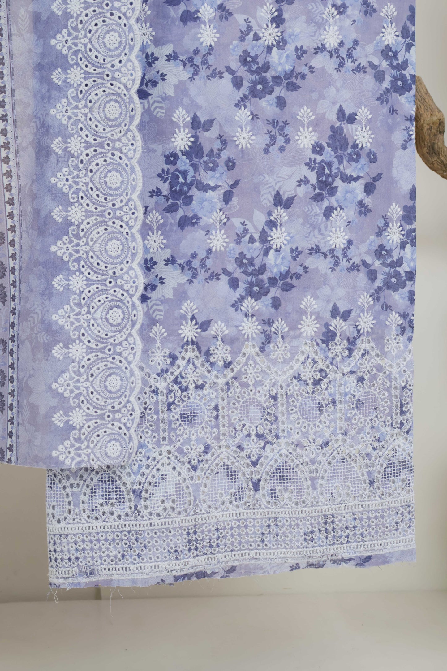 3Piece-Lawn Embroidered Suit v45wr05